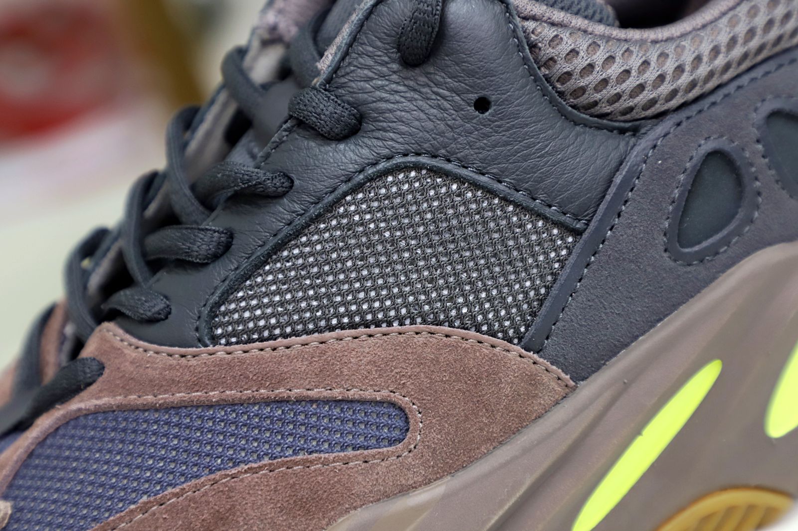 YEEZY BOOST 700 'MAUVE'