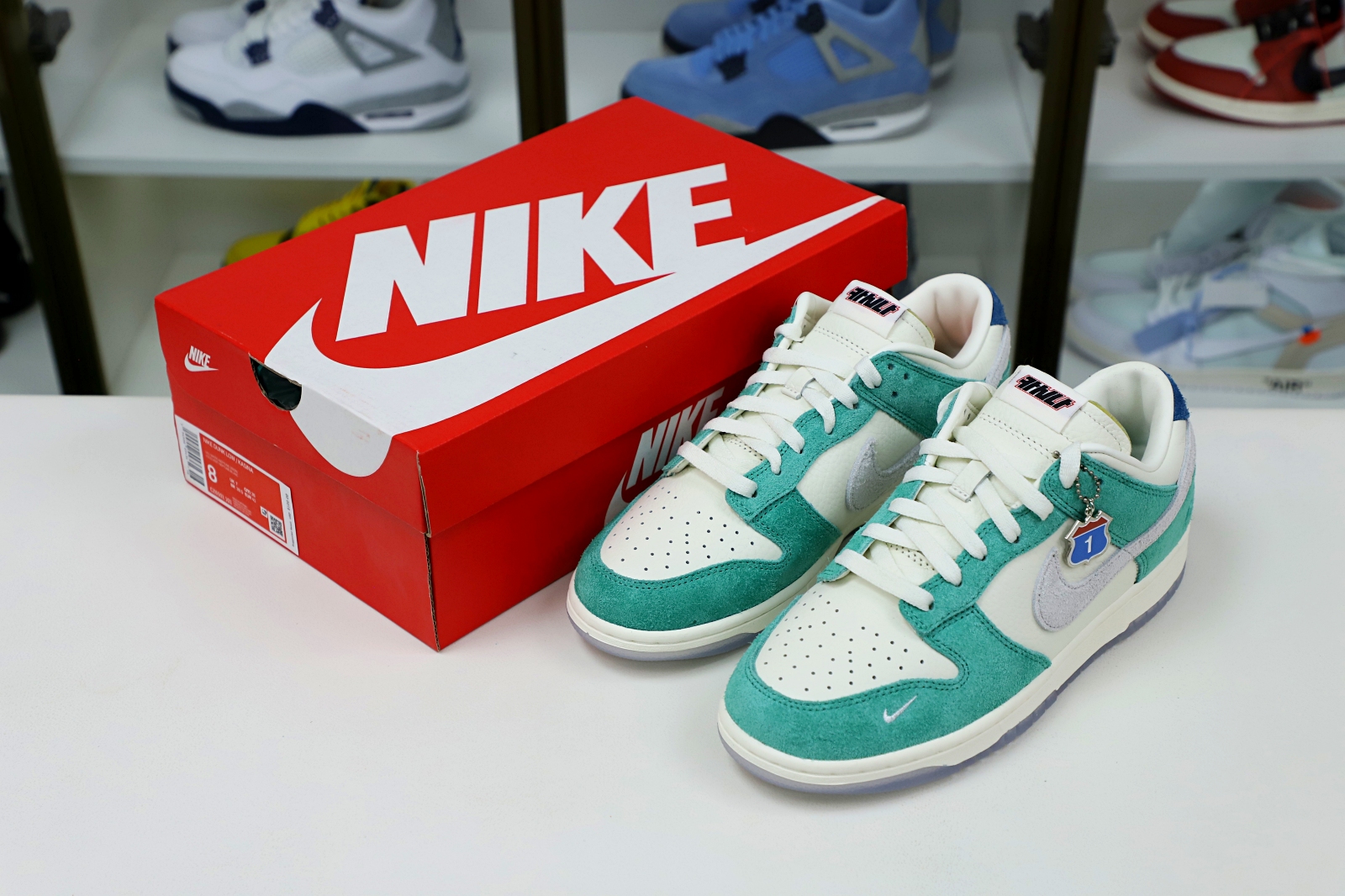 KASINA X DUNK LOW 'ROAD SIGN'