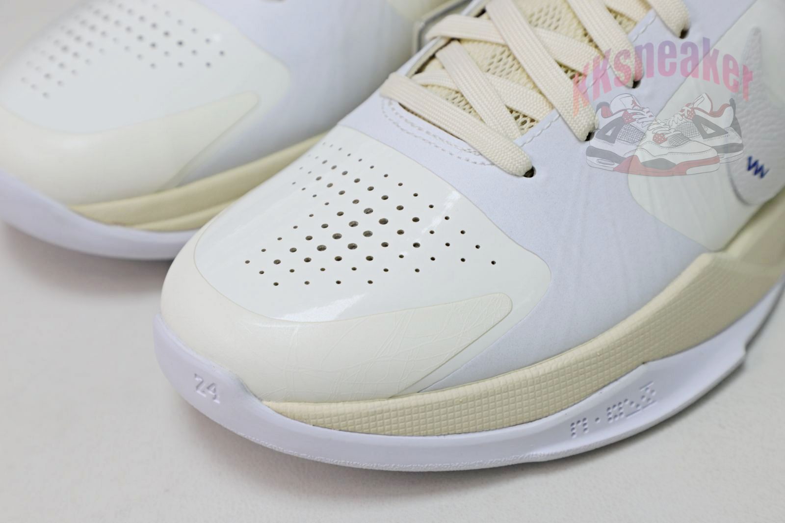 OFF-WHITEX  Nike Zoom Kobe5