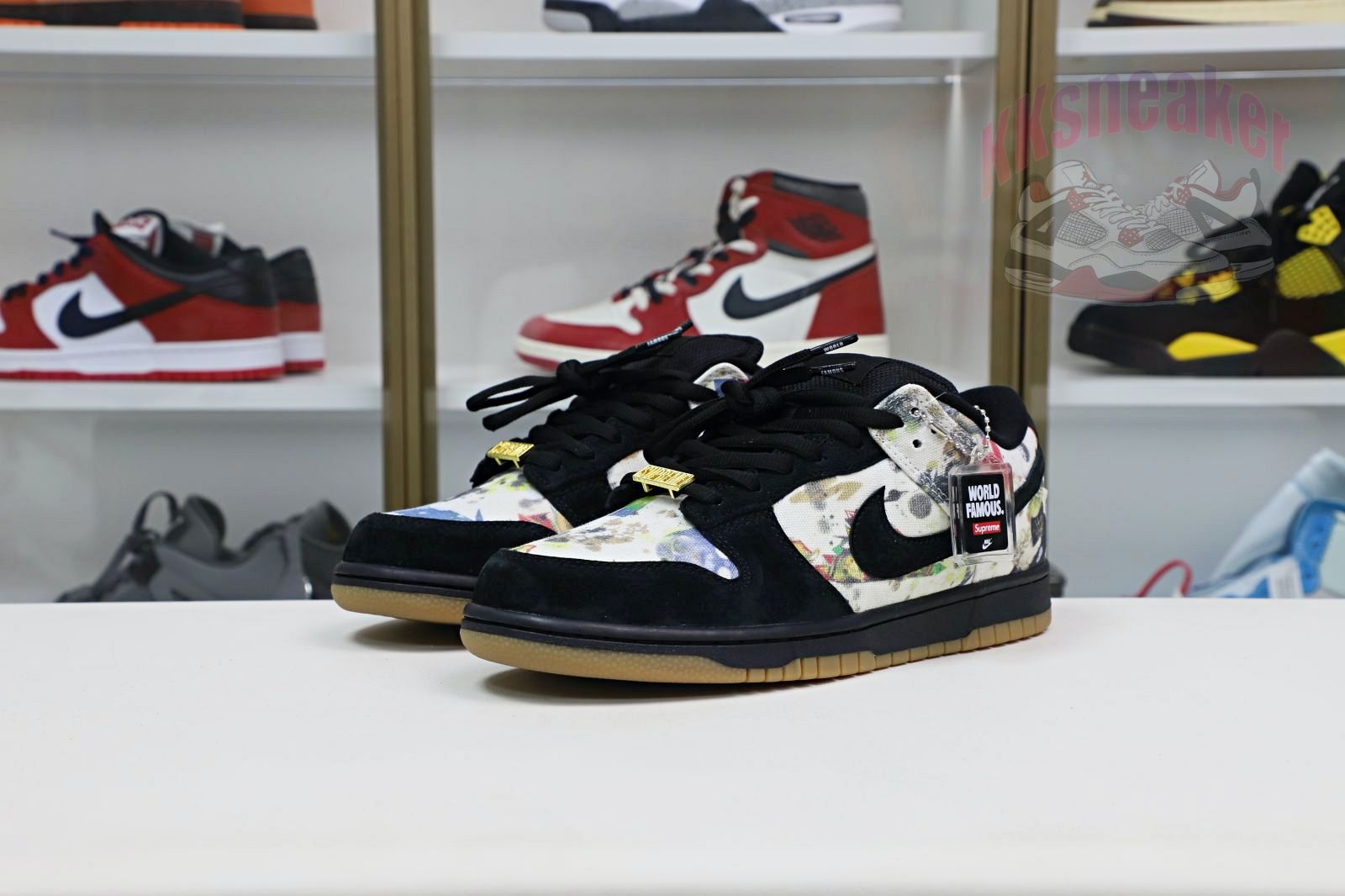 Supreme xNike SB DunkLow