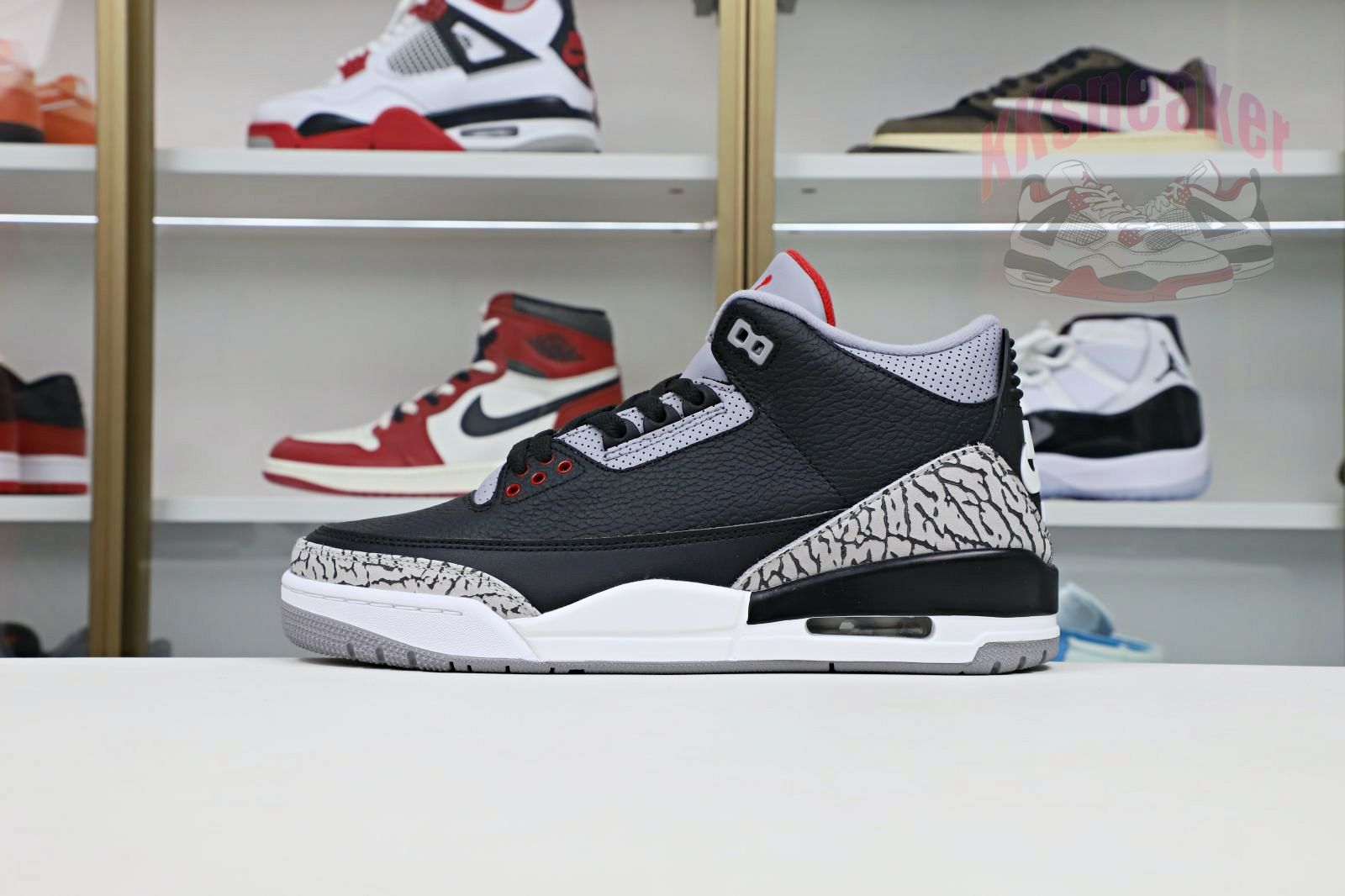 Jordan Air Jordan 3 retro blackcement  2018(854262-001)