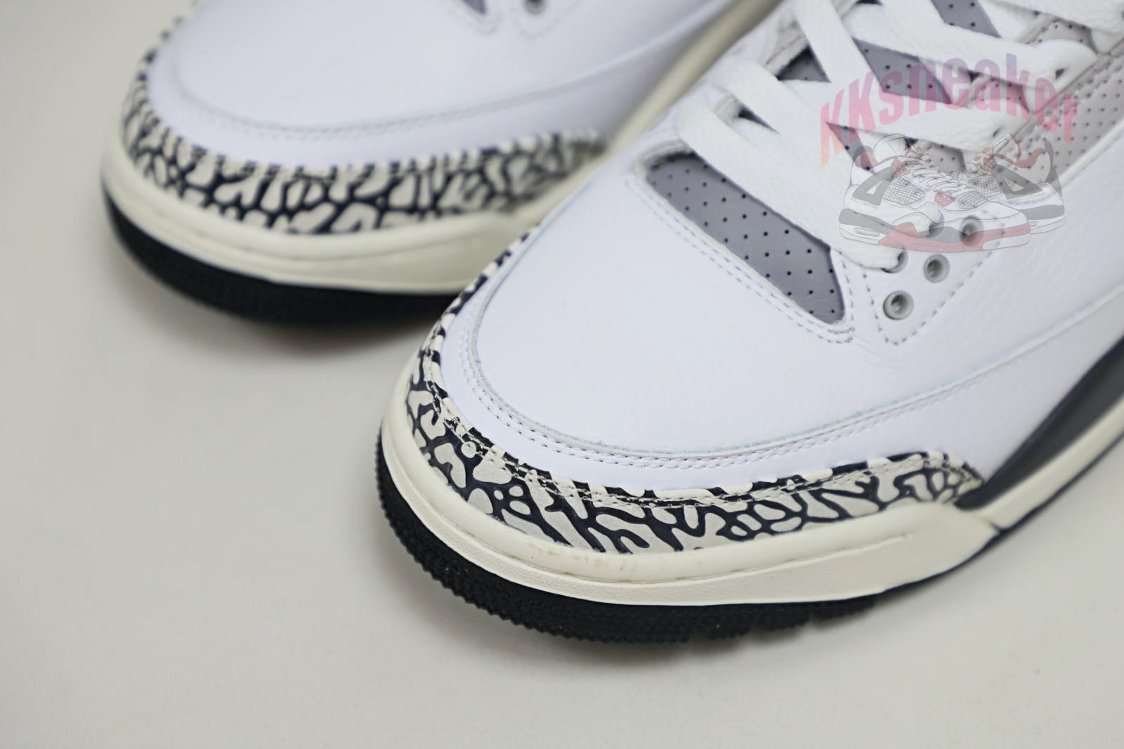 Jordan Air Jordan 3 Retro Hide N Sneak(DK6665-100)