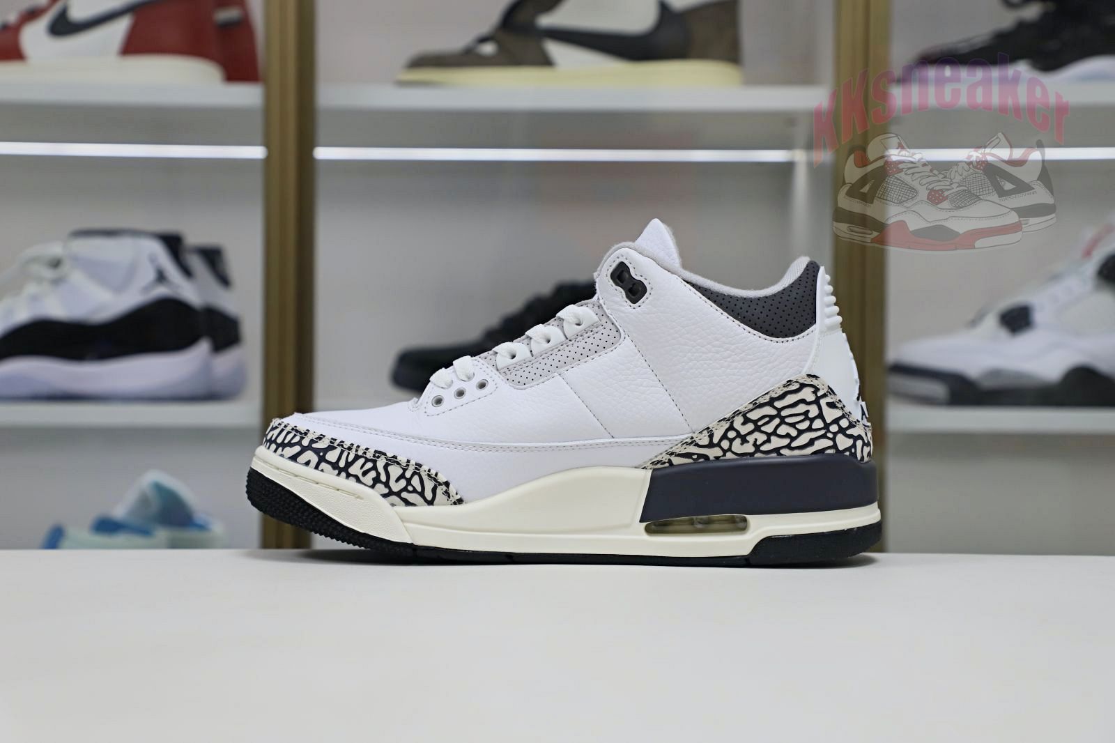 Jordan Air Jordan 3 Retro Hide N Sneak(DK6665-100)