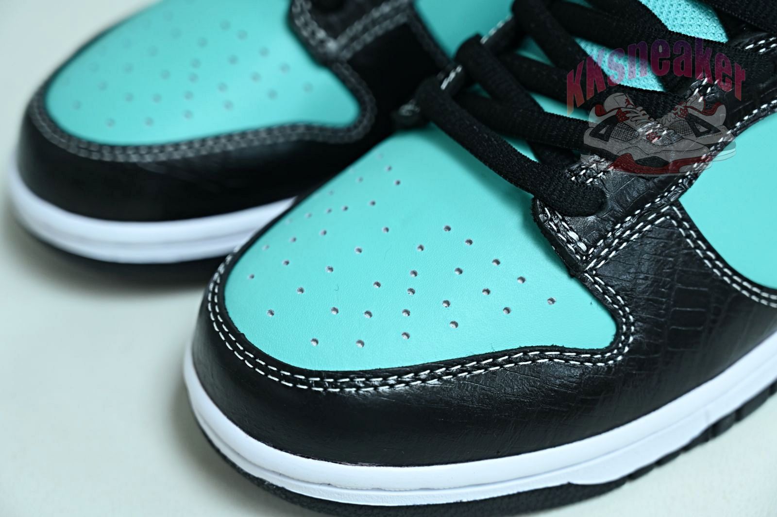 Nike Dunk SB Low Diamond Supply Co.Tiffany