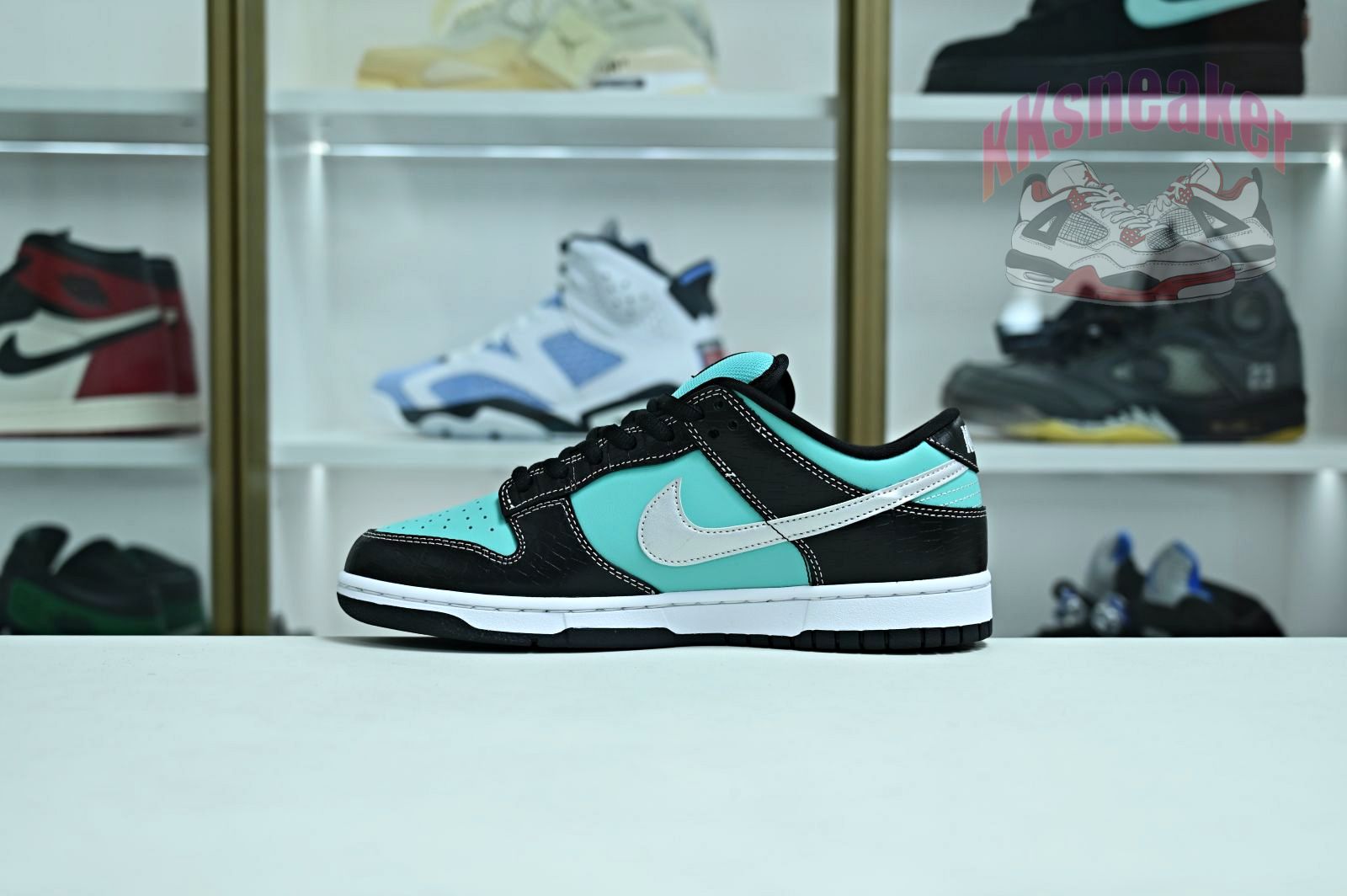 Nike Dunk SB Low Diamond Supply Co.Tiffany
