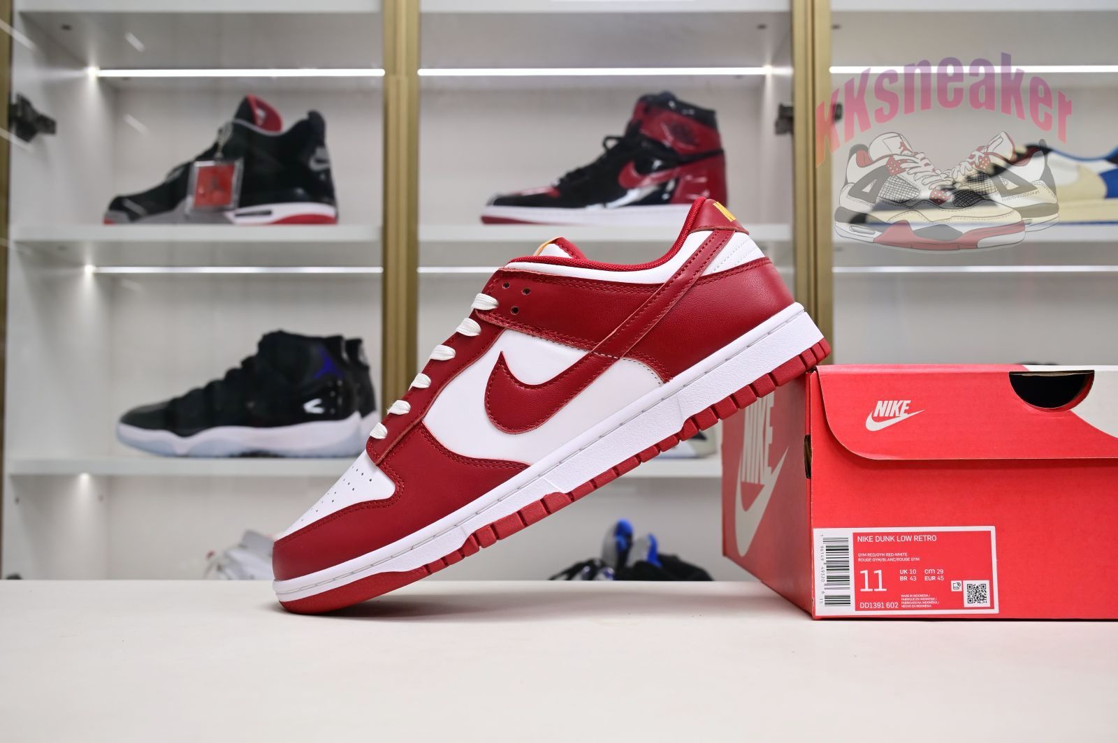 Nike Dunk Low Retro