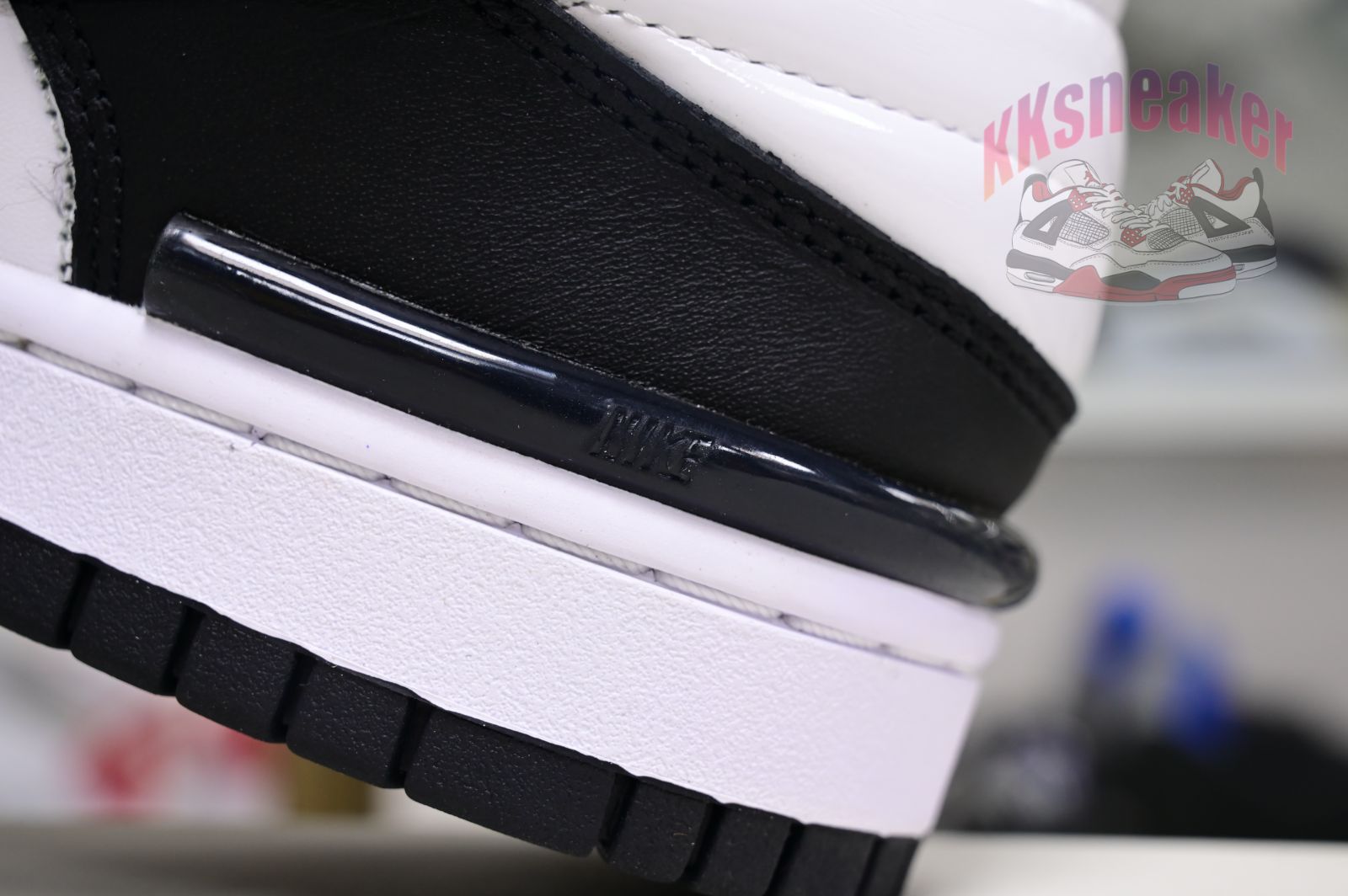 Nike DunkLowTwist