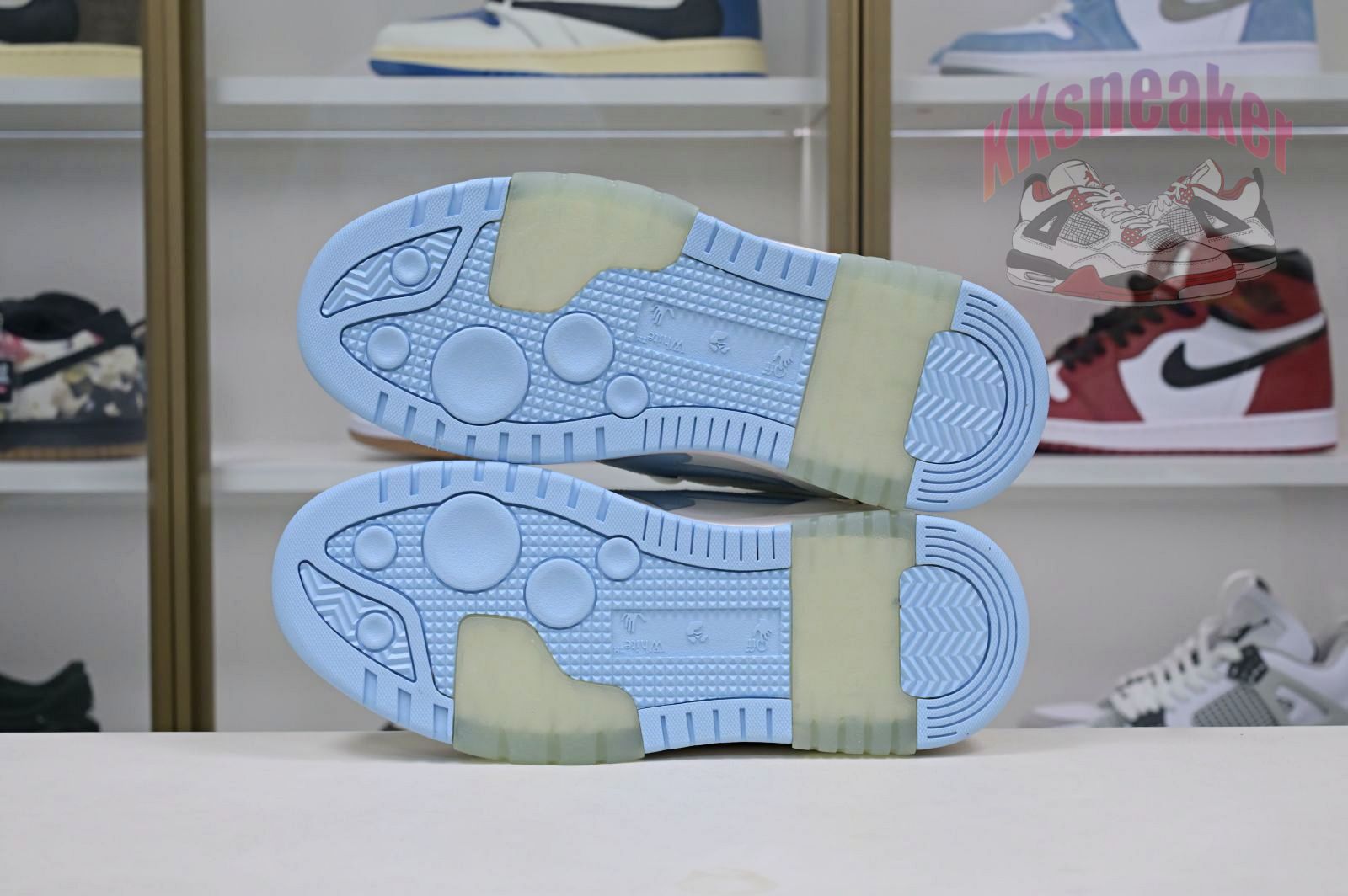 OFF-WHITE Ous Of Office