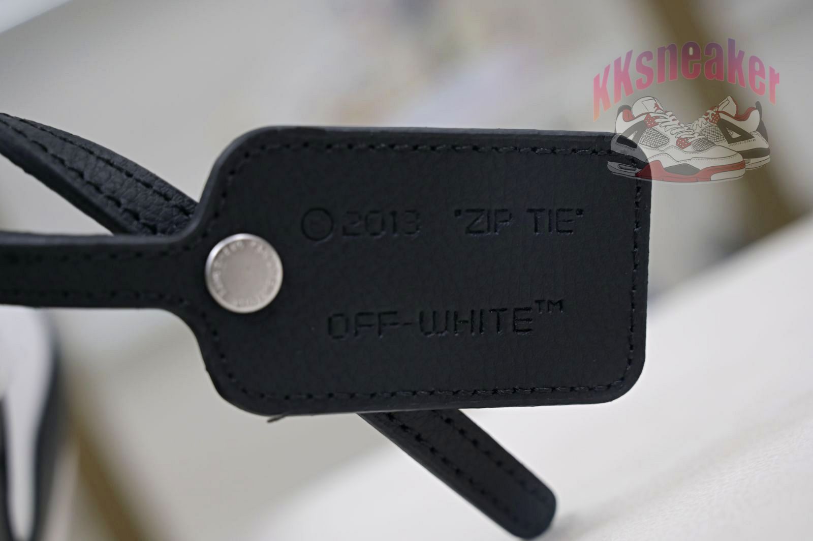 OFF-WHITE Ous Of Office