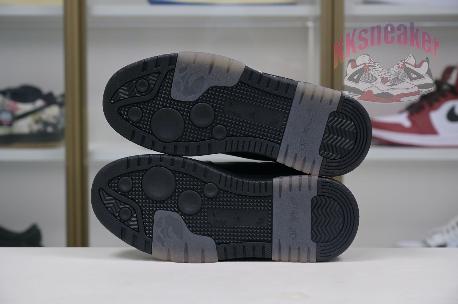 OFF-WHITE Ous Of Office