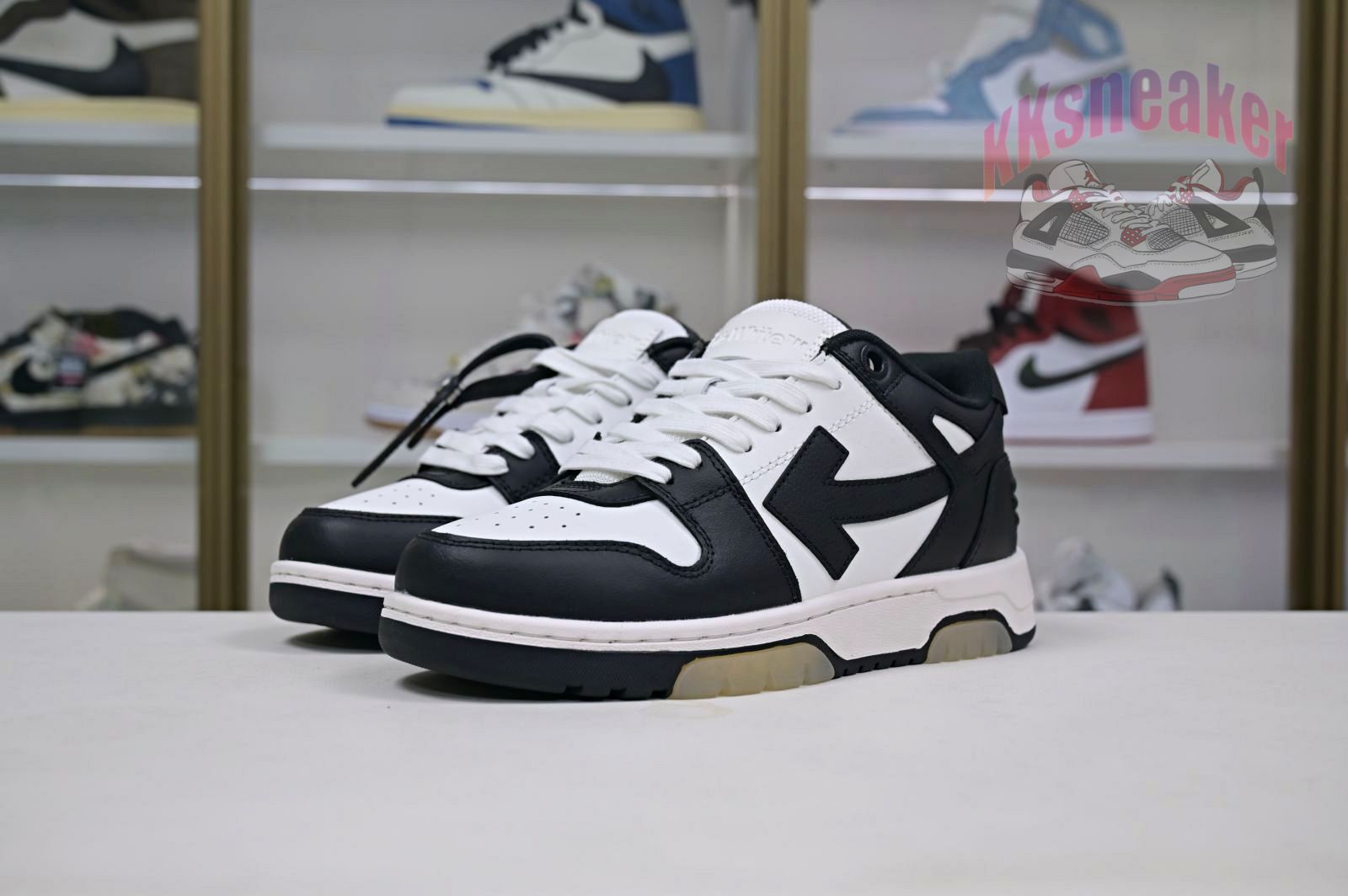 OFF-WHITE Ous Of Office