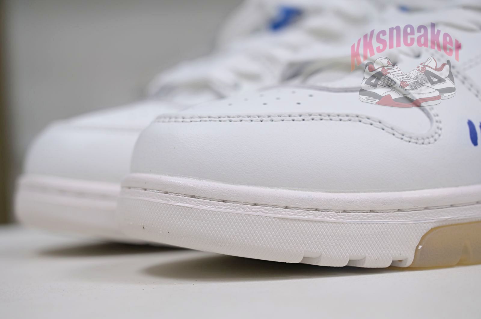 OFF-WHITE Ous Of Office