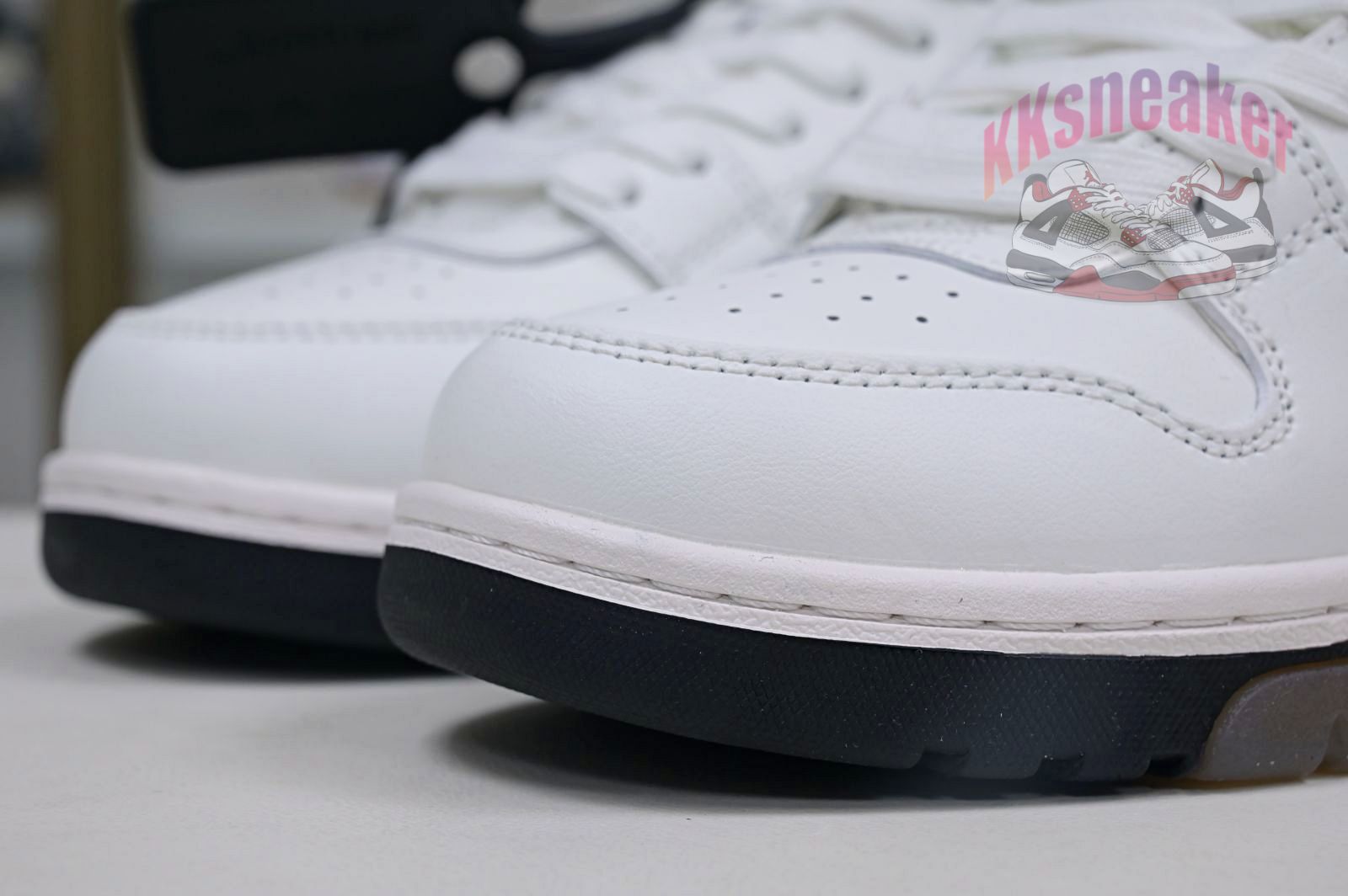 OFF-WHITE Ous Of Office