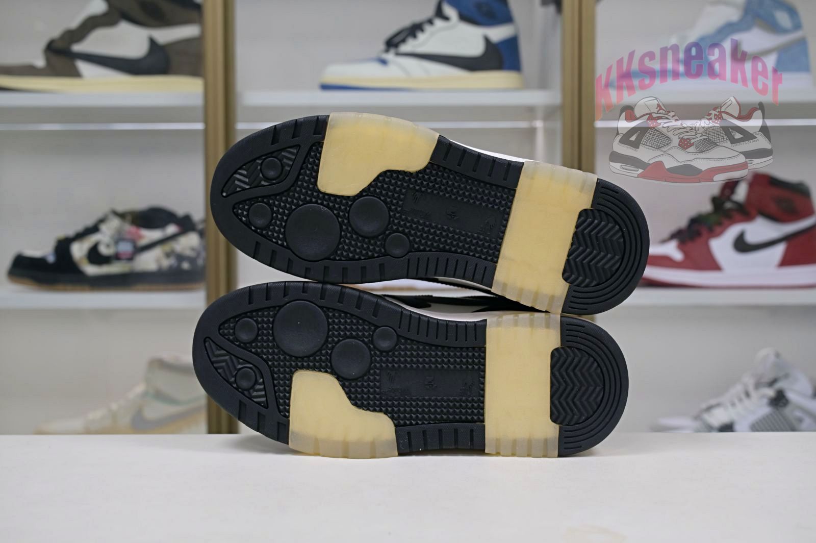 OFF-WHITE Ous Of Office