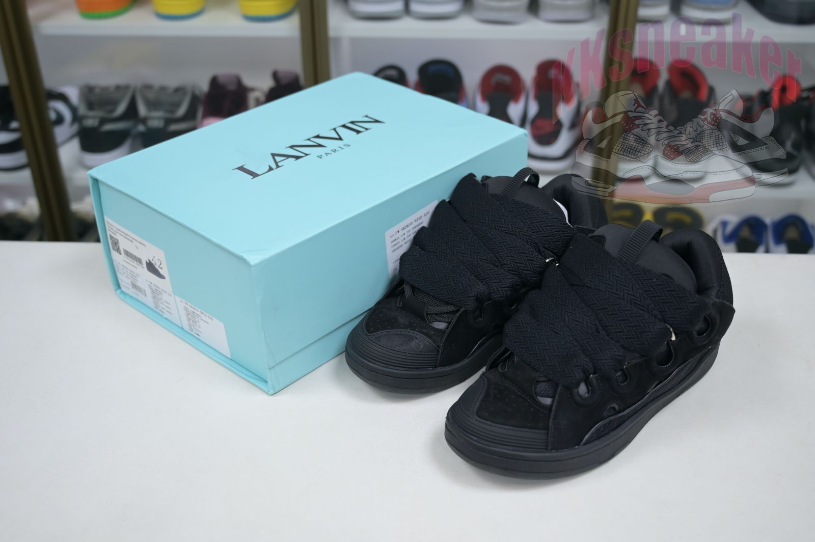 Lanv*n  Curb