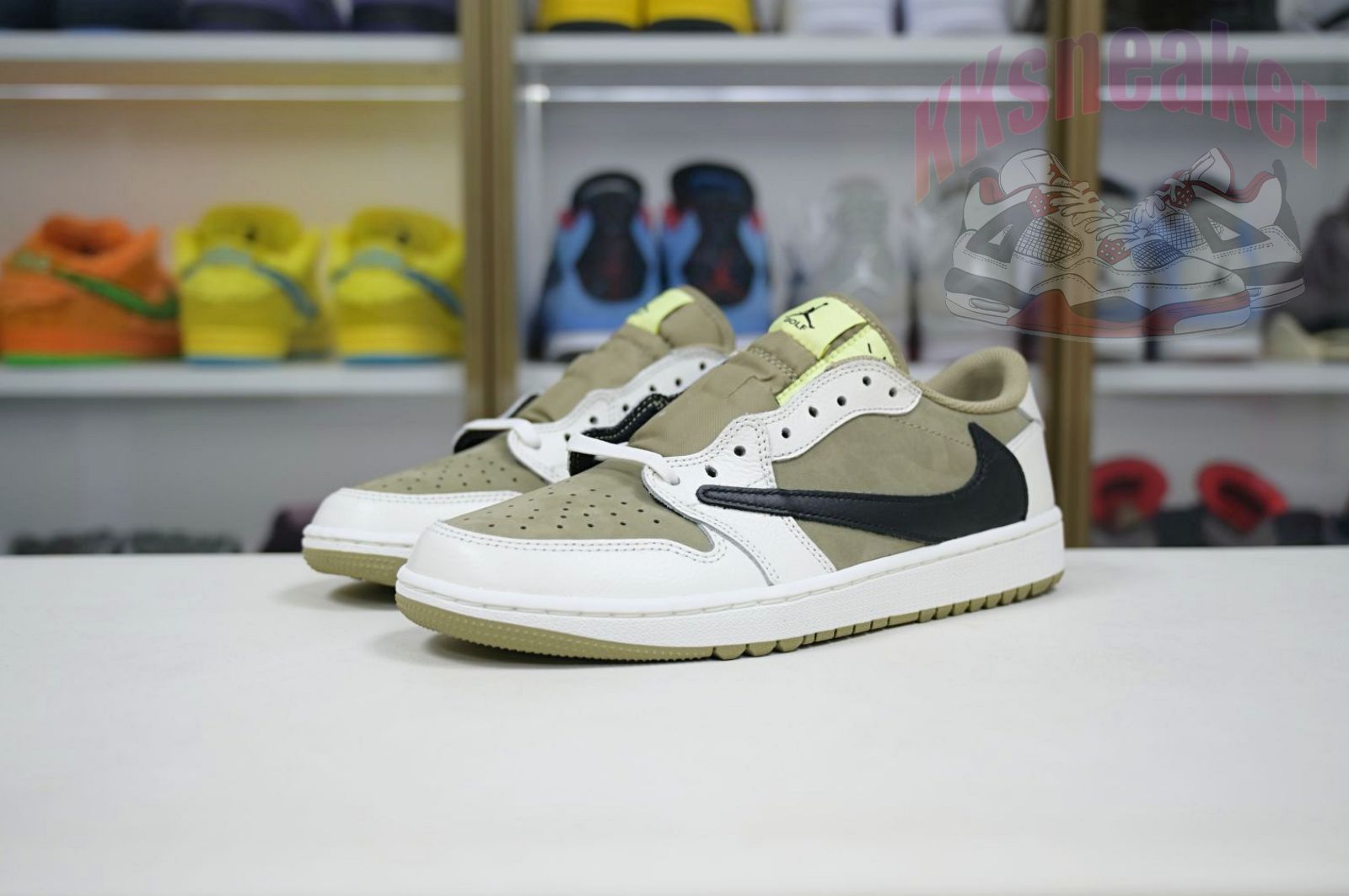 Travis Scott x Air Jordan 1  Low Golf 6.0