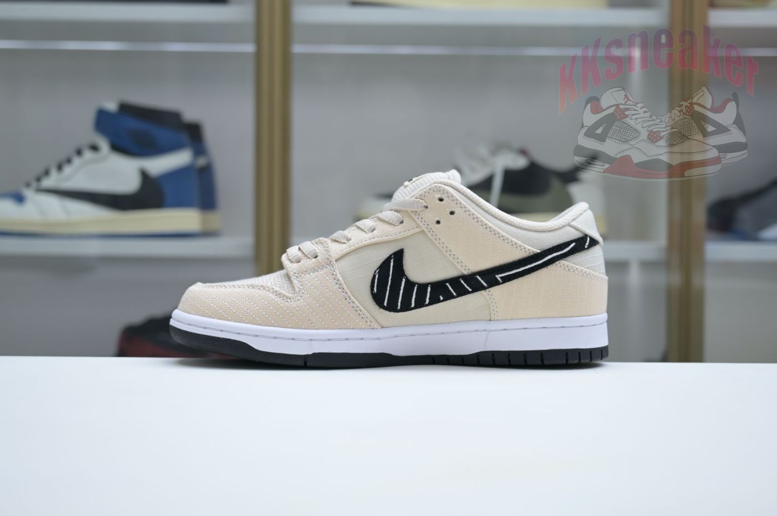 Albino & Preto x Nike Dunk SB Low Pro