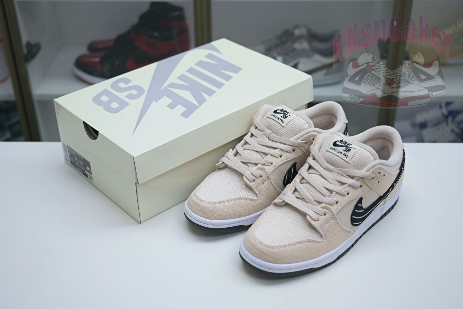Albino & Preto x Nike Dunk SB Low Pro