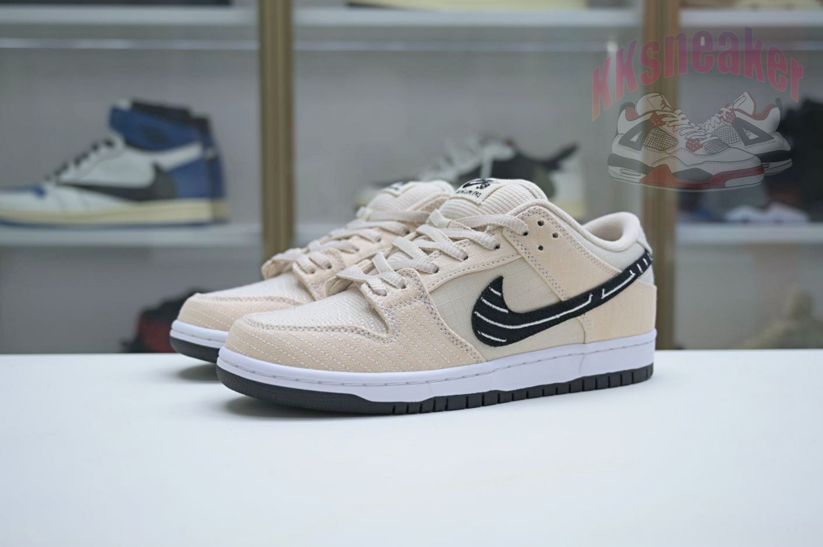 Albino & Preto x Nike Dunk SB Low Pro