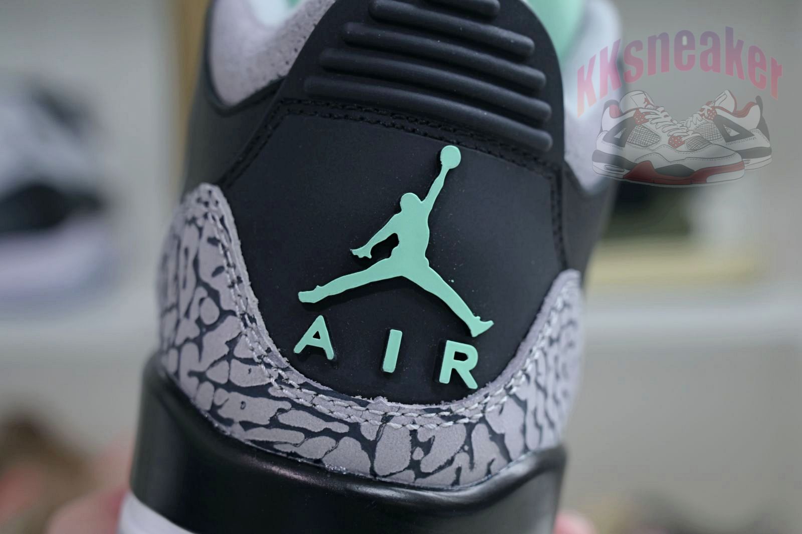 Air Jordan 3 Green Glow   AJ3