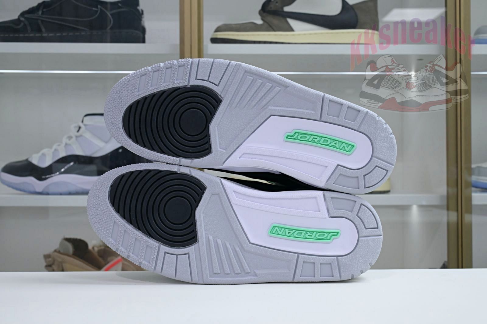 Air Jordan 3 Green Glow   AJ3