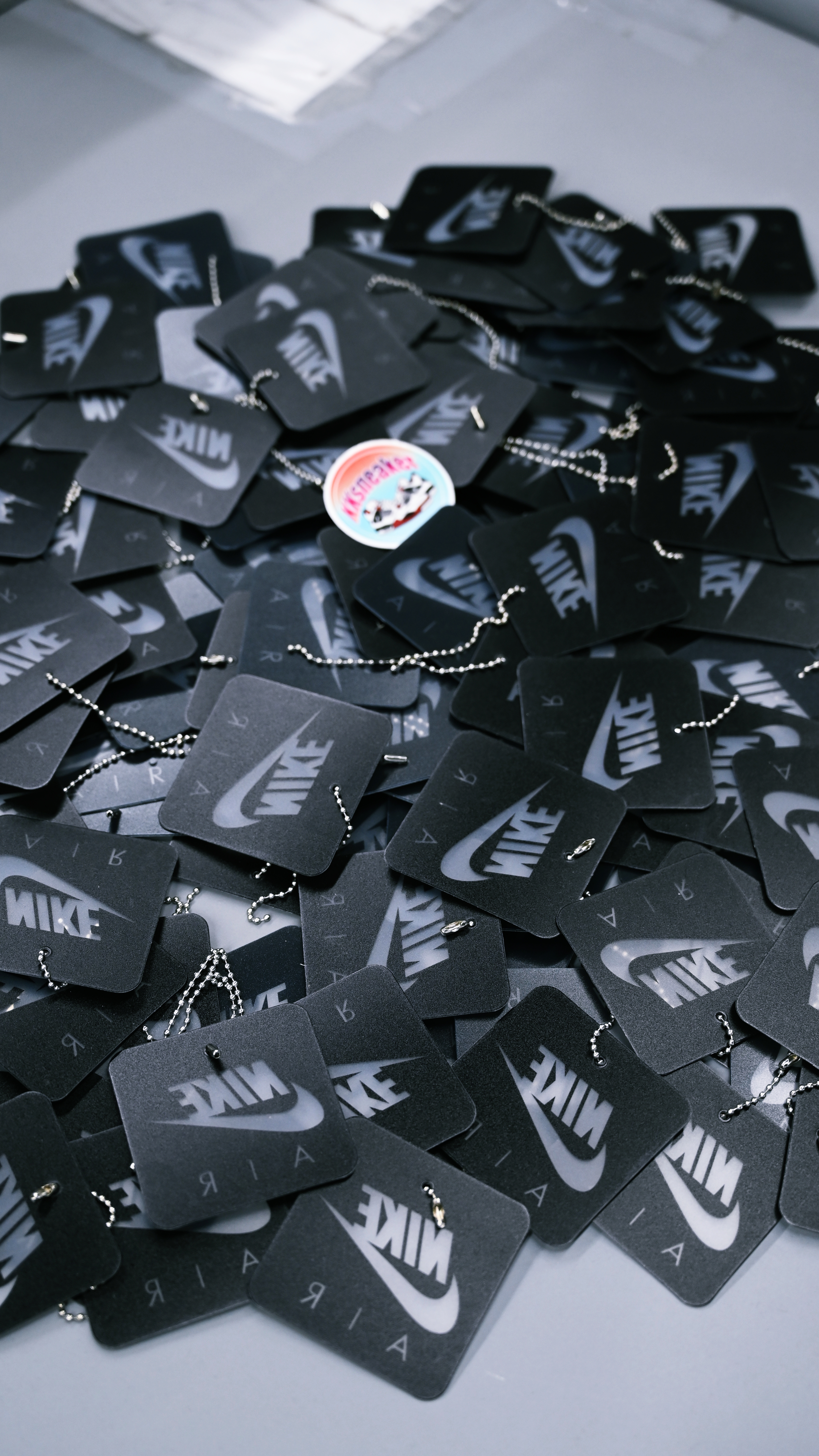 The tag from the Air Jordan 4