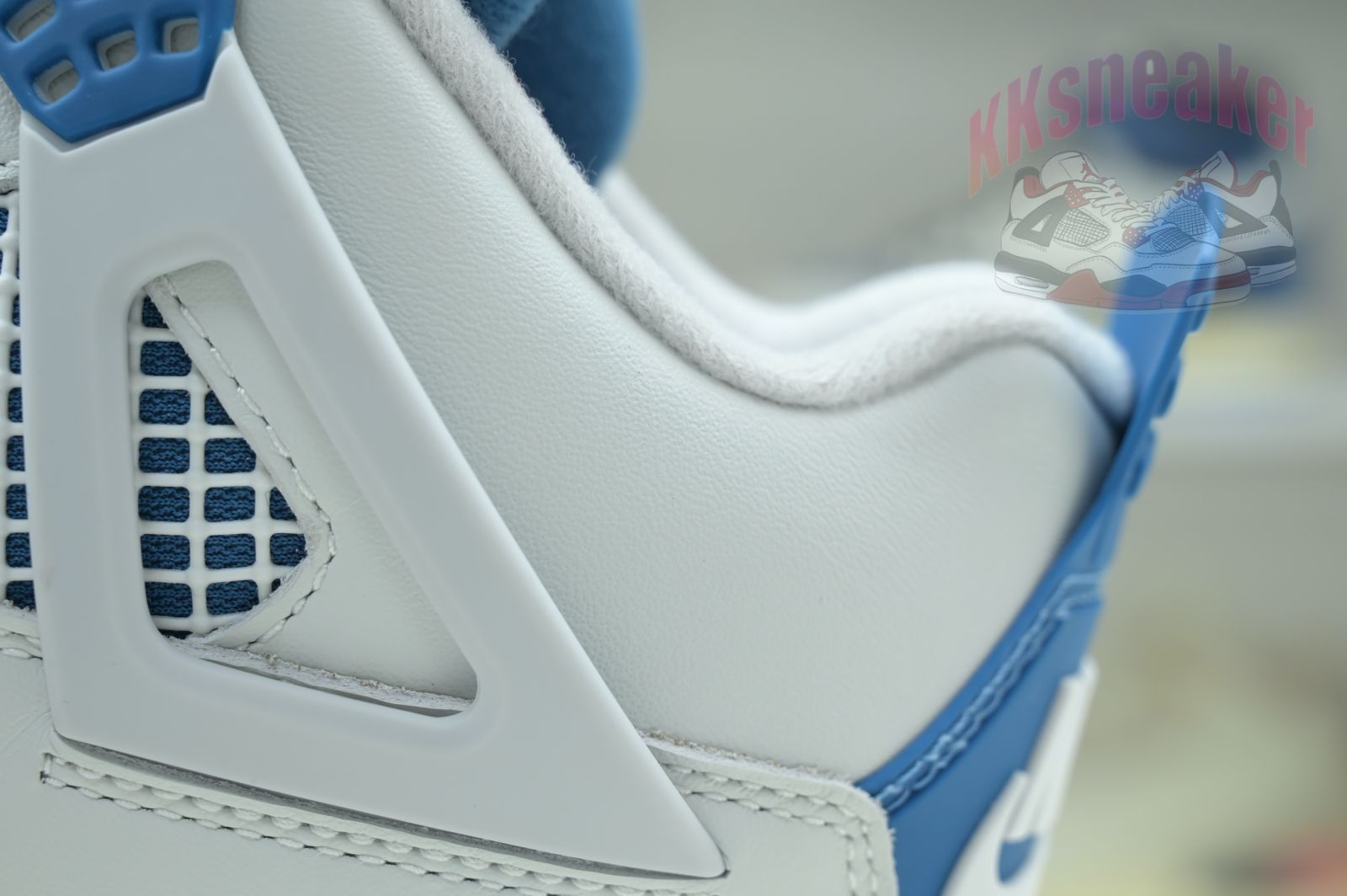 Air Jordan 4