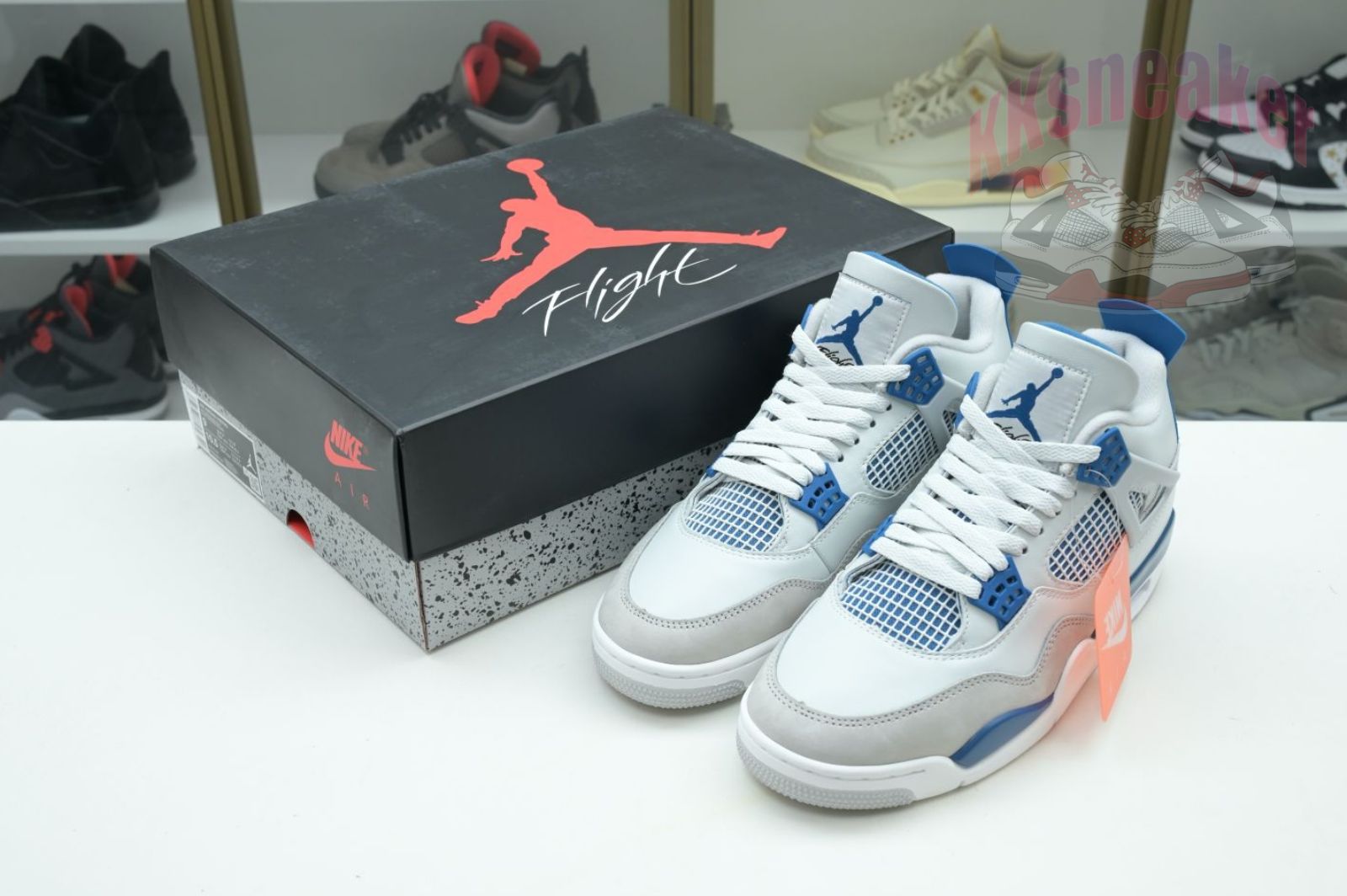 Air Jordan 4