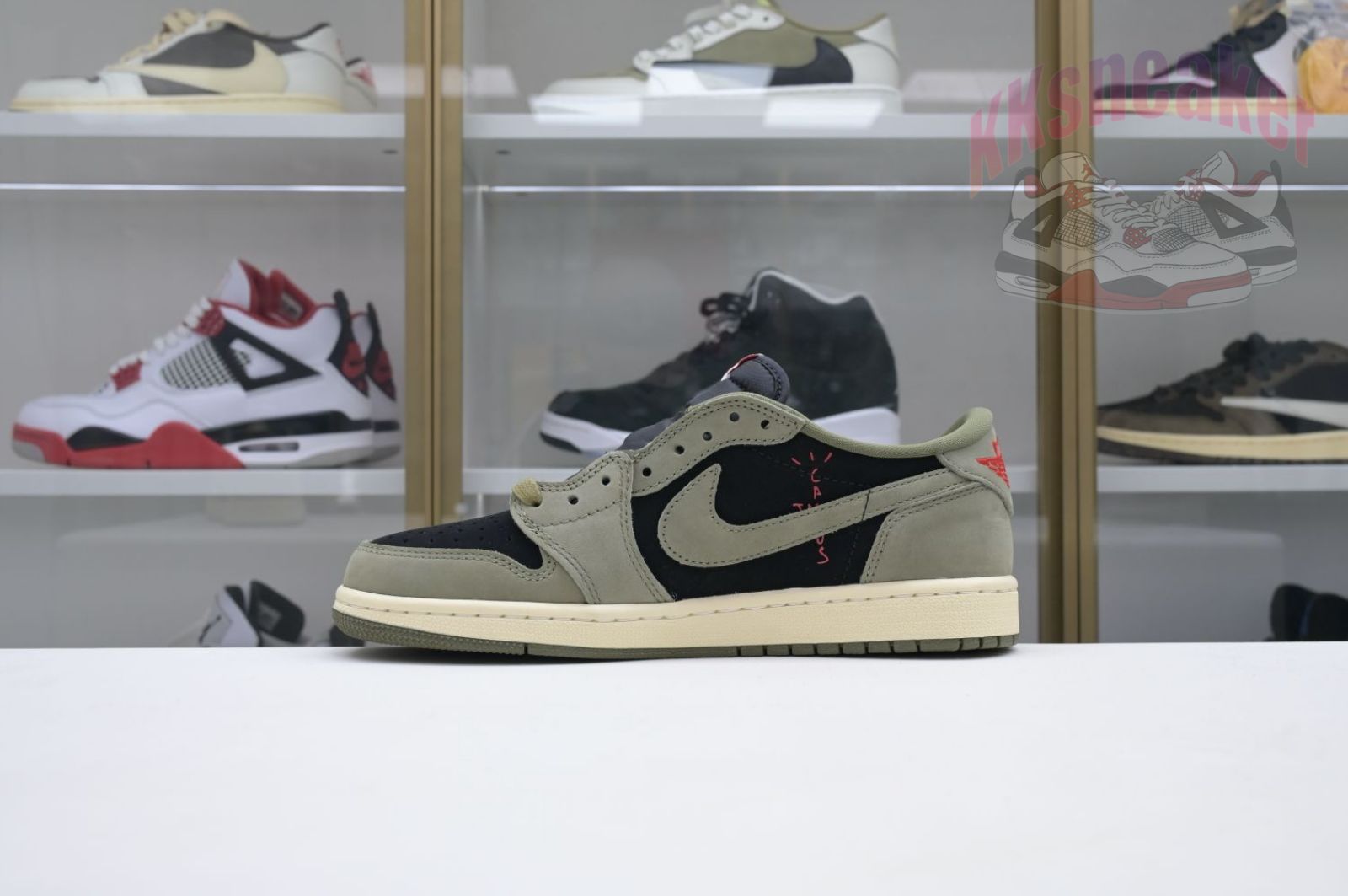 Travis Scott x Jordan Air Jordan 1 Low OG 7.0