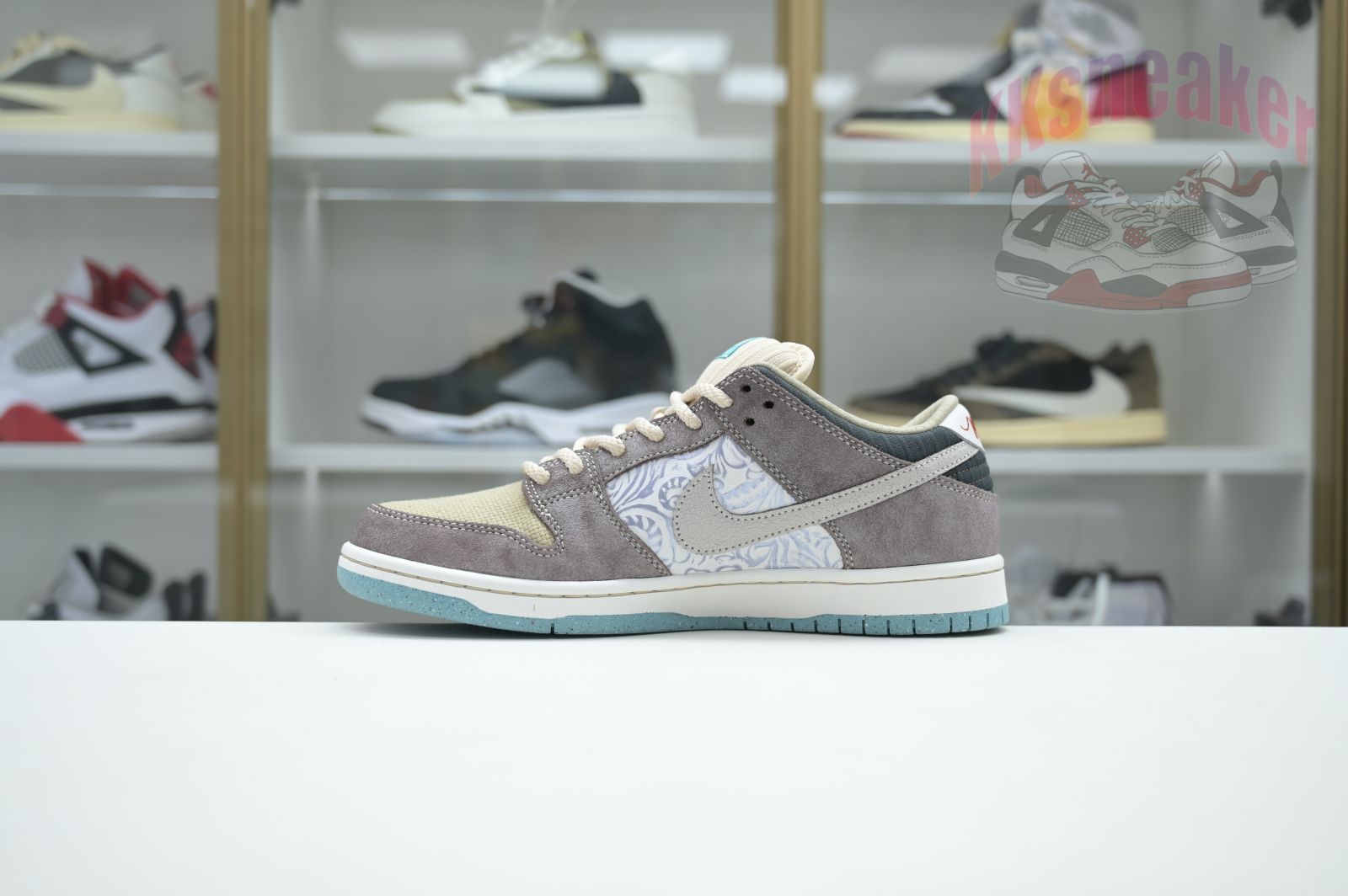 Nike SB Dunk Low