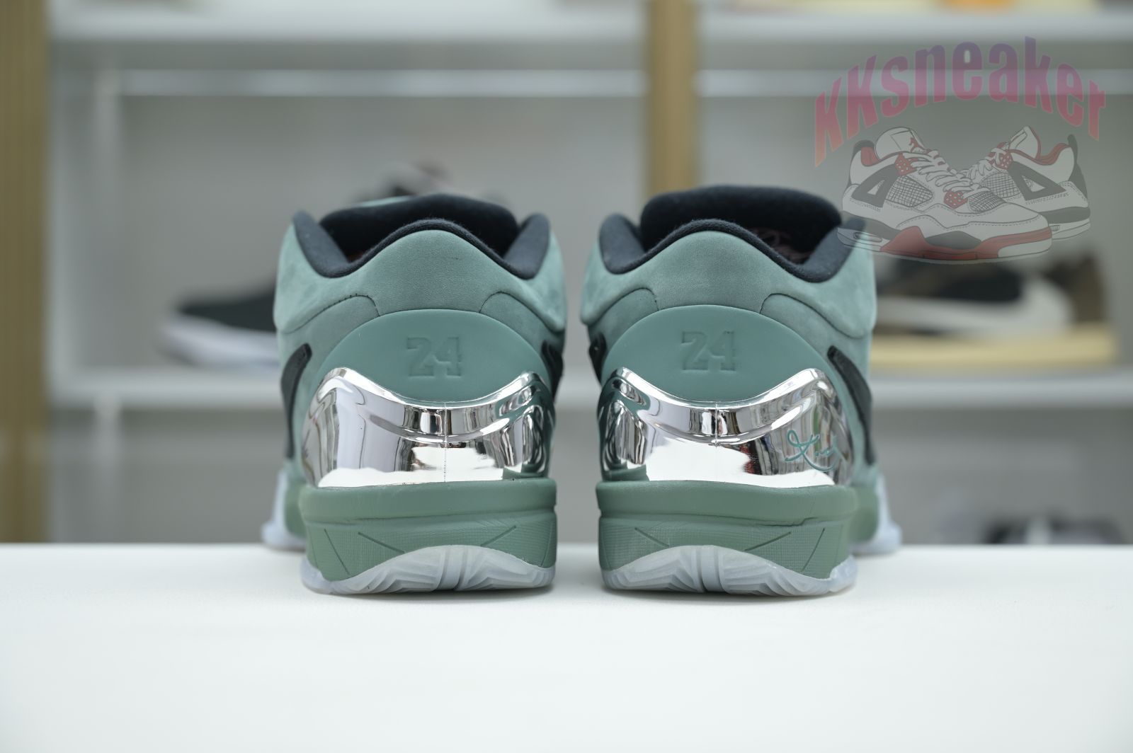 Nike Zoom Kobe 4 Protro