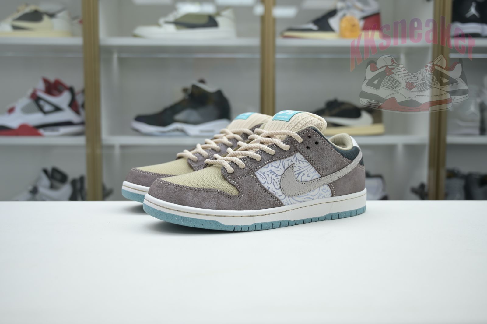Nike SB Dunk Low