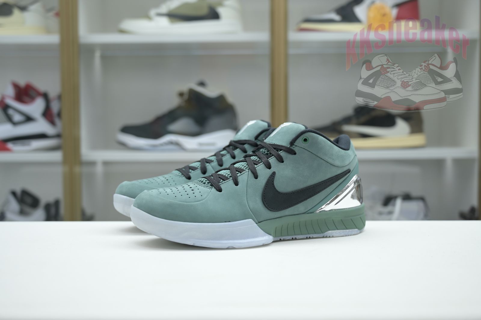 Nike Zoom Kobe 4 Protro