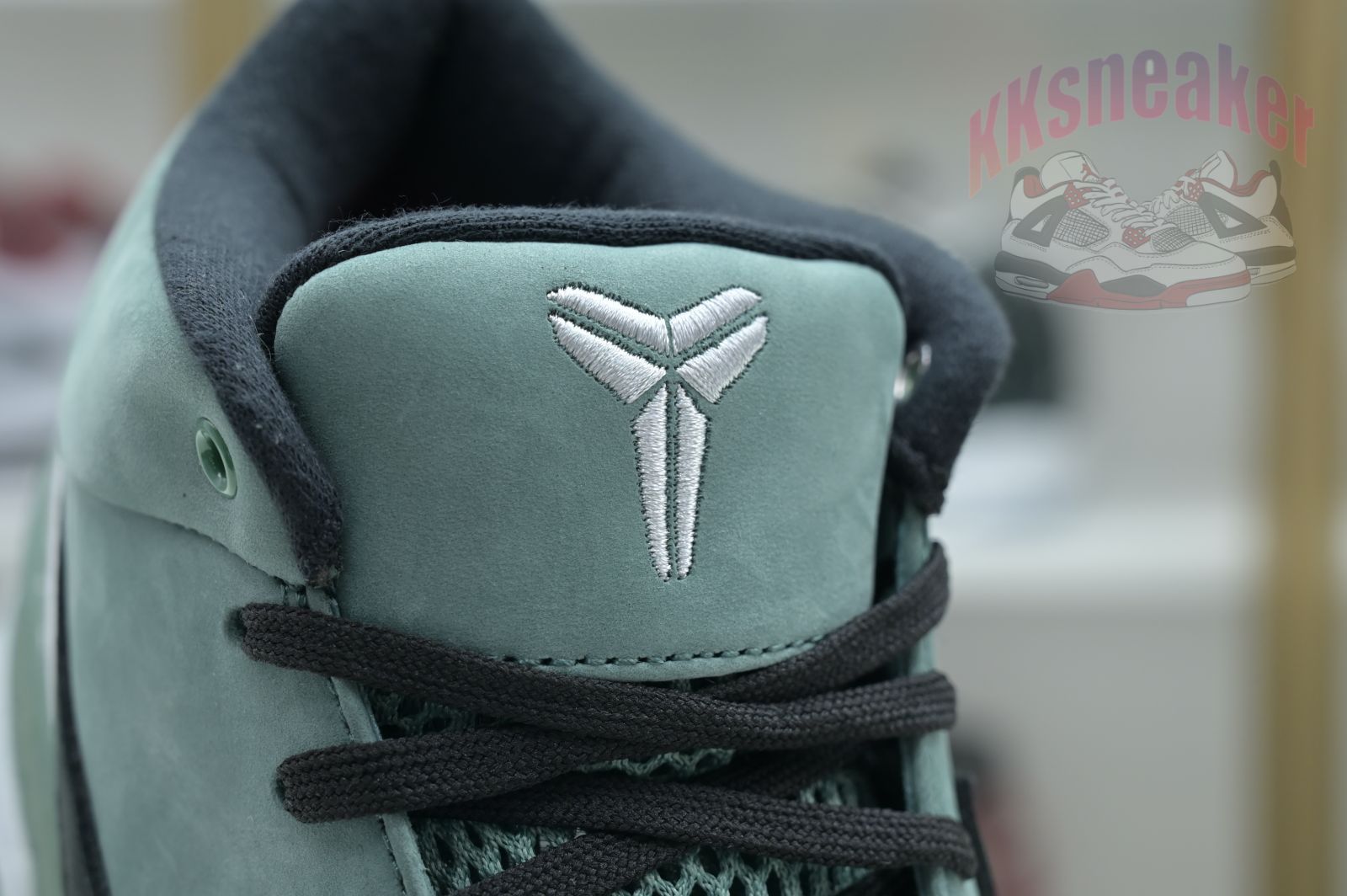 Nike Zoom Kobe 4 Protro