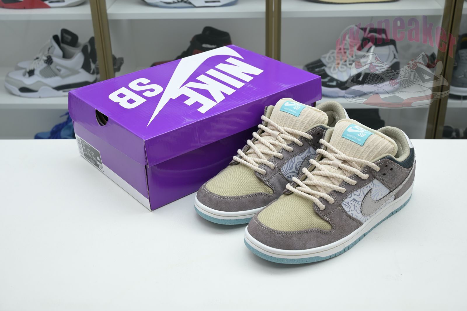 Nike SB Dunk Low
