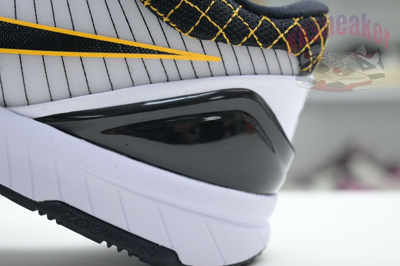 Nike Zoom Kobe 4 Protro