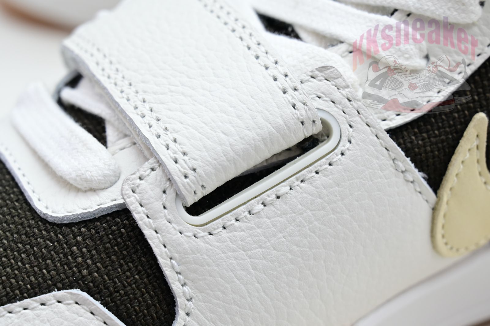 Travis Scott x Jordan Executive The Check
