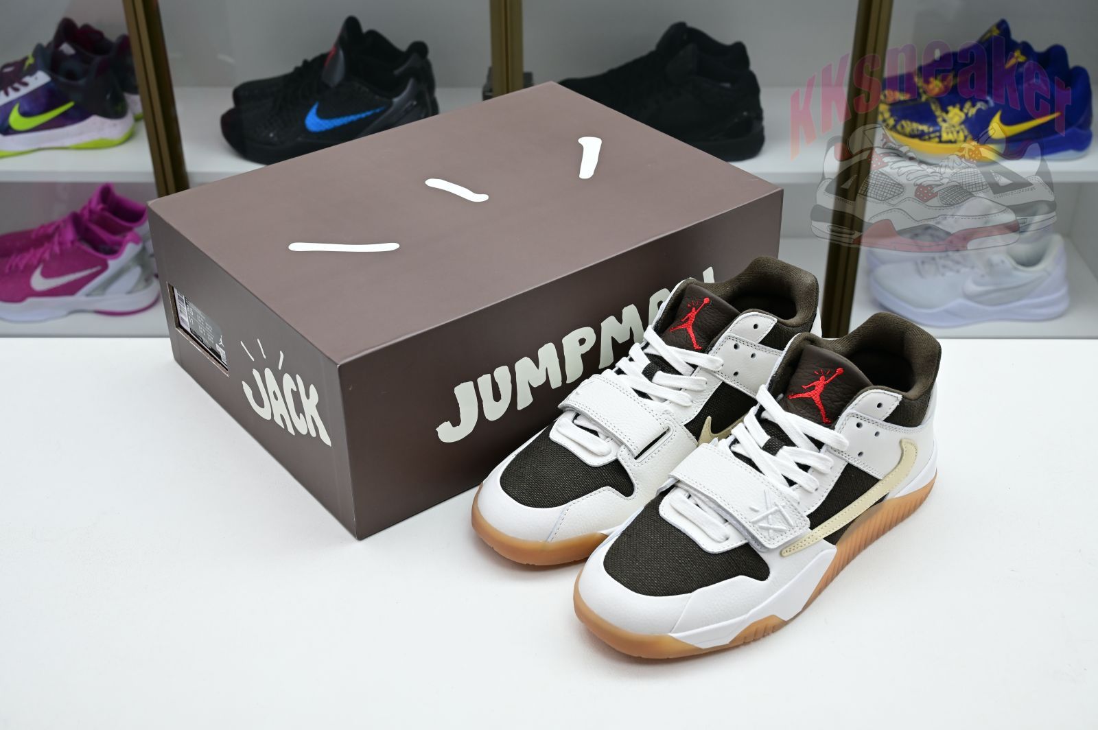 Travis Scott x Jordan Executive The Check