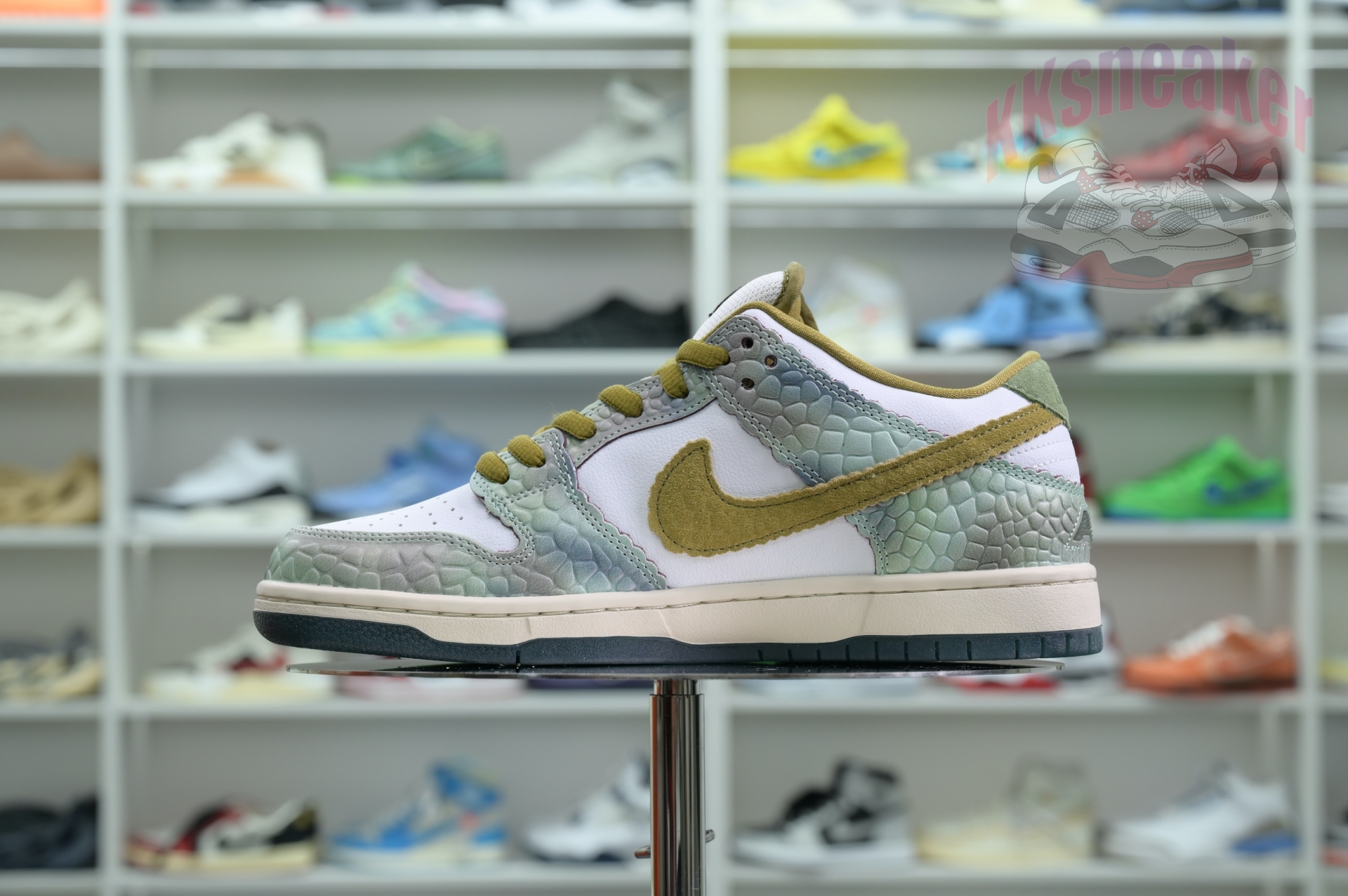 Alexis Sablone x Nike Dunk SB Low