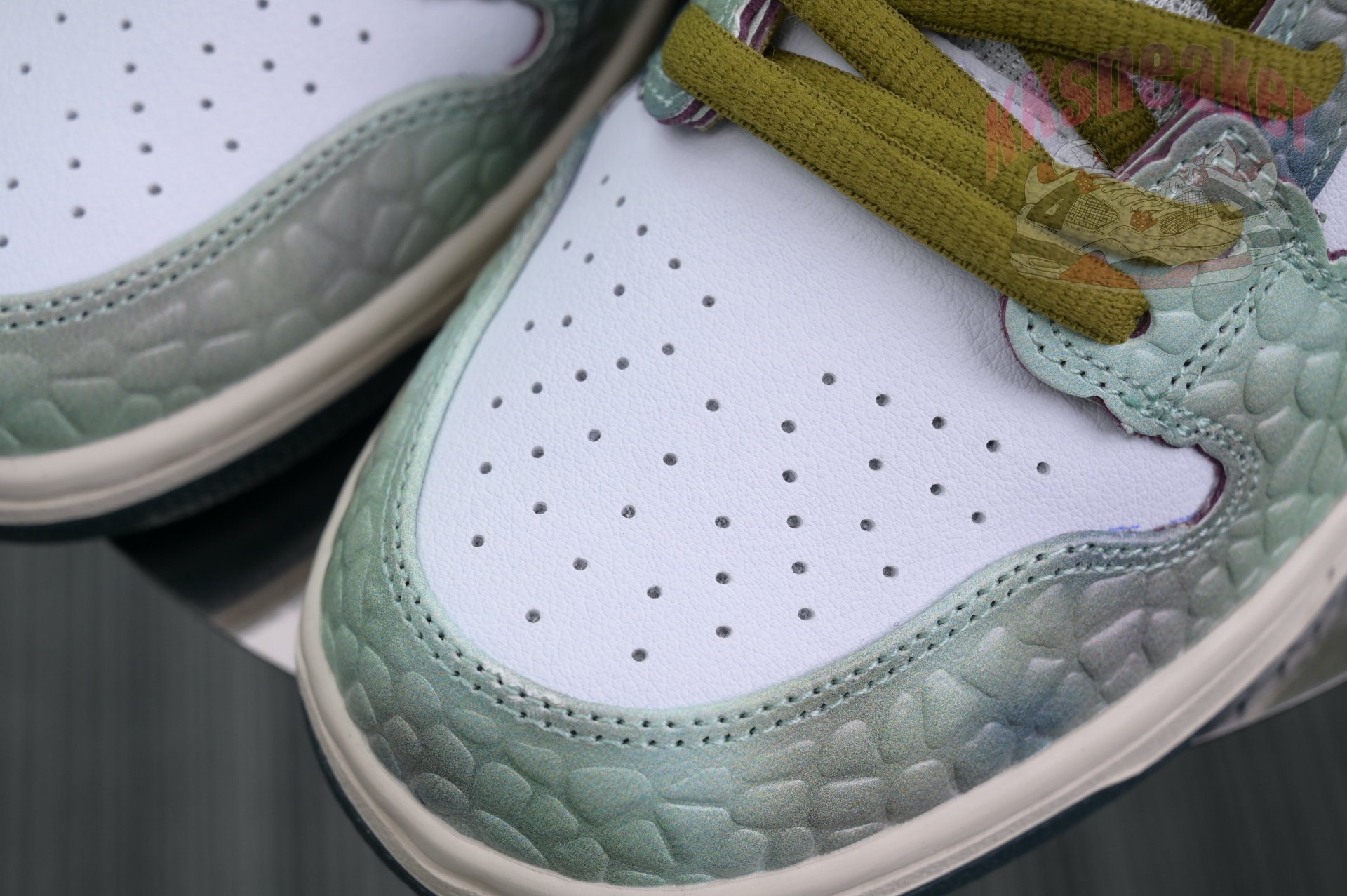 Alexis Sablone x Nike Dunk SB Low