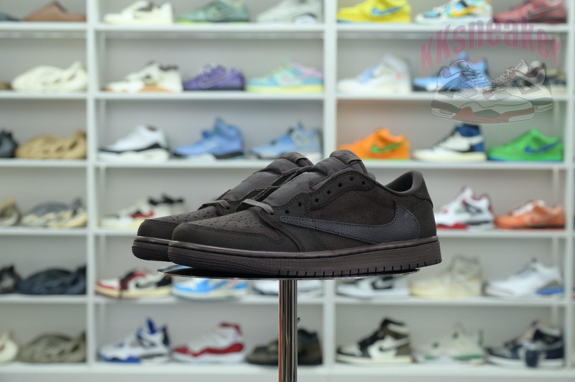 Travis Scott x Jordan Air Jordan 1 Low OG“Velvet Brown”