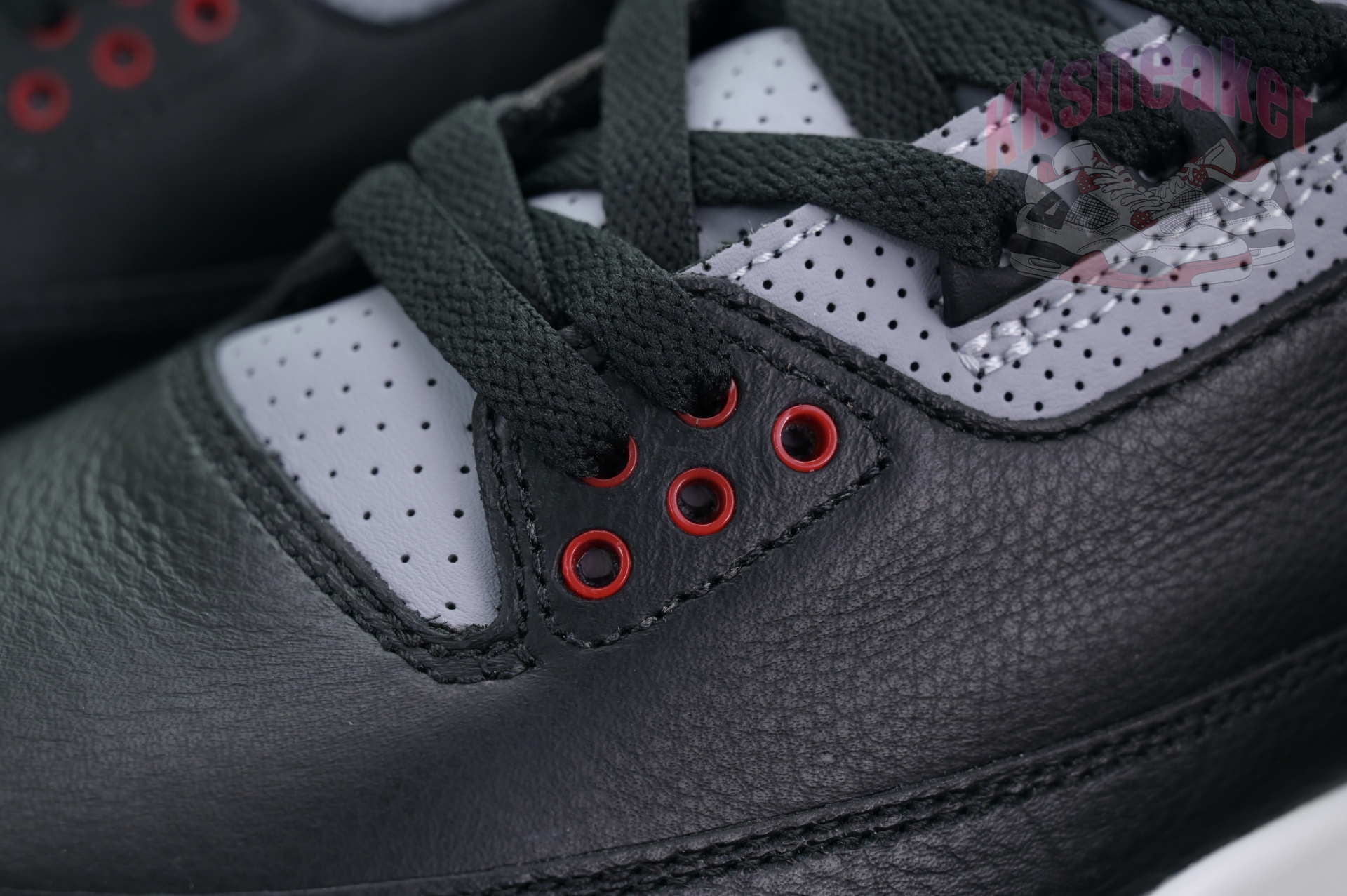 Air Jordan 3“Black Cement Reimagined”
