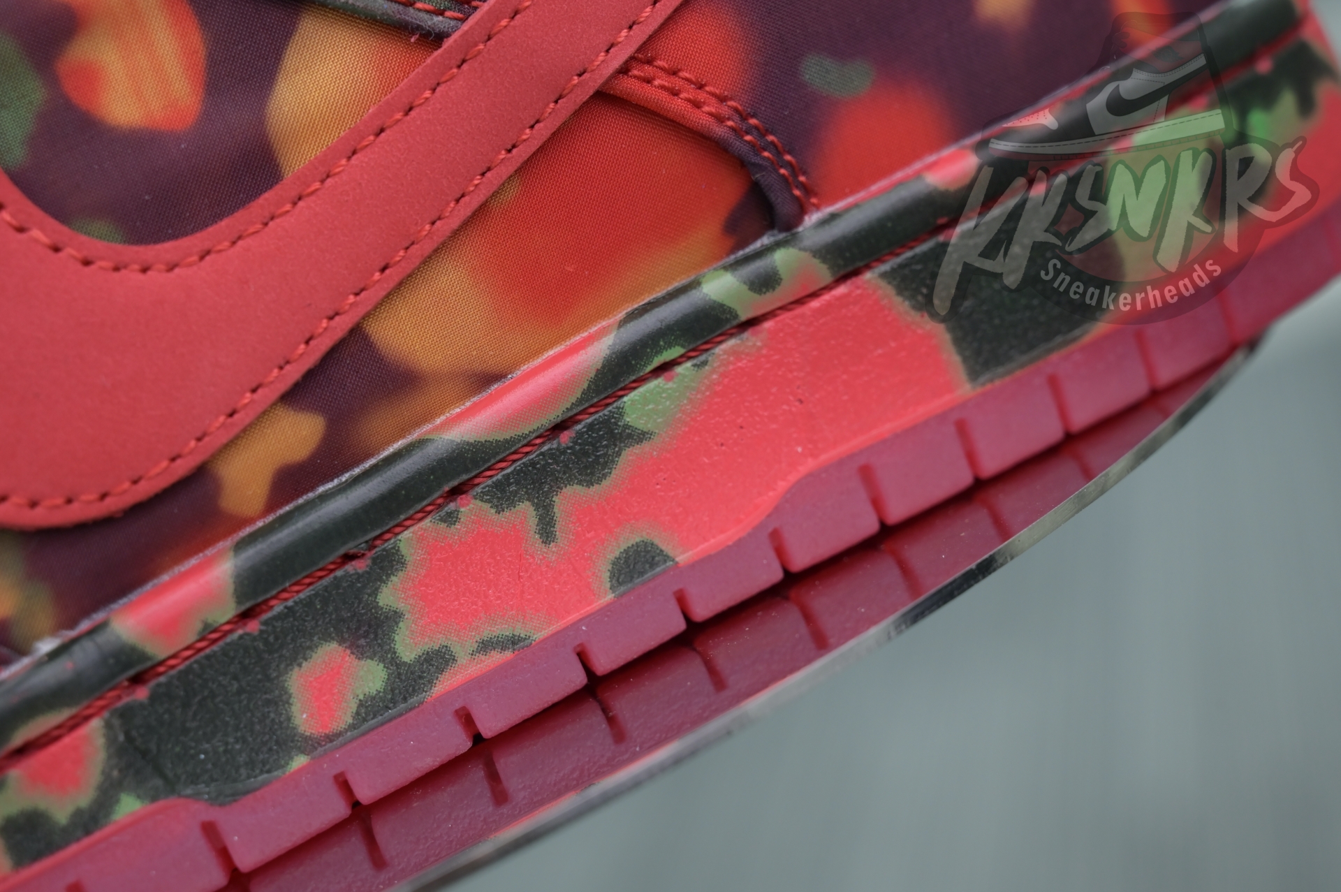 The Wizard of Oz x Nike SBDunk Low“Ruby Slipper”
