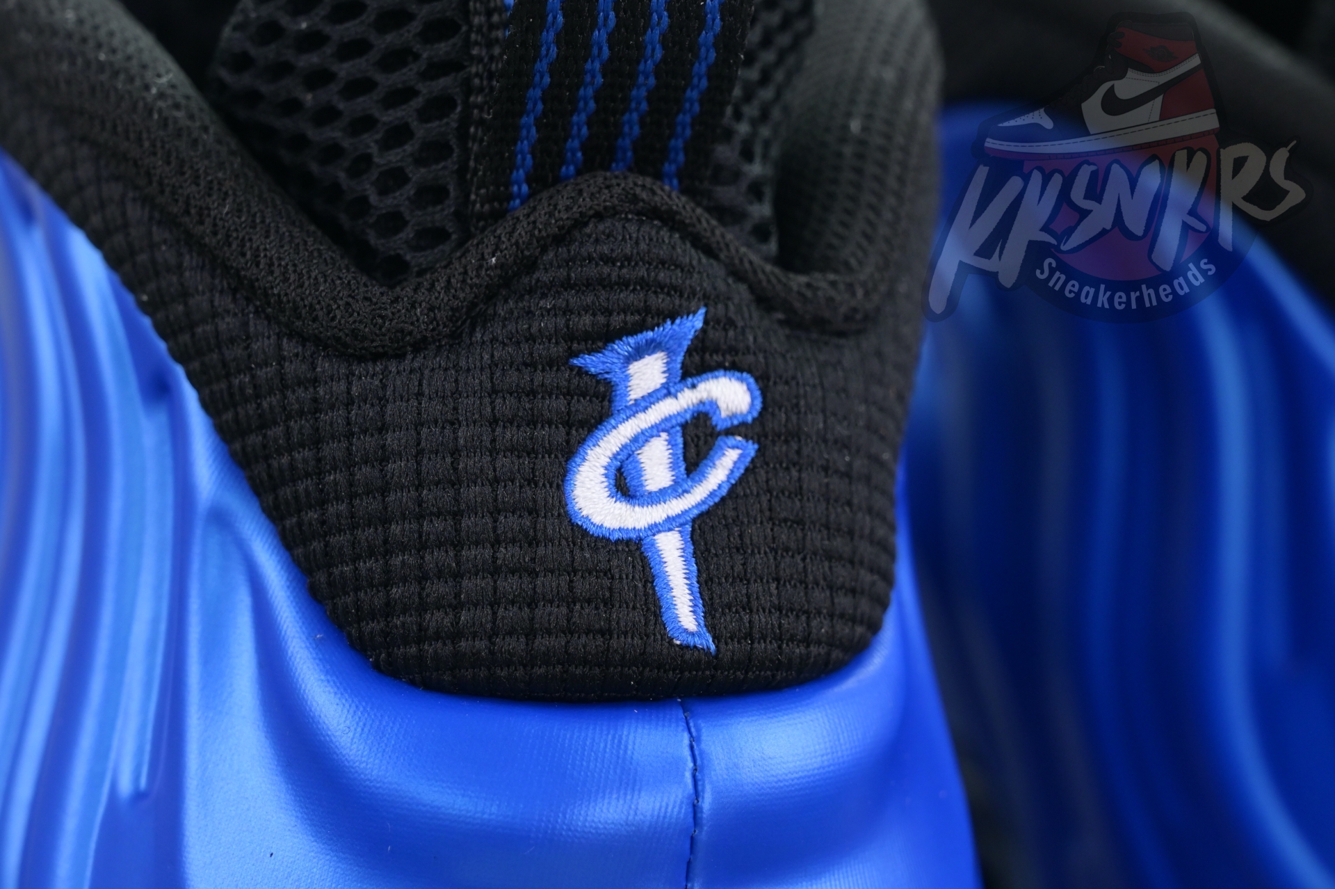 Nike Foamposite One“Dark Neon Royal”