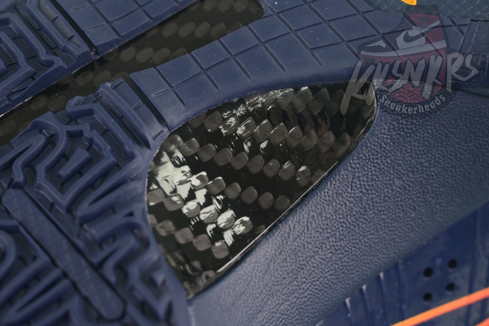 Caitlin Clark x Nike Kobe 5 Protro“Indiana Fever