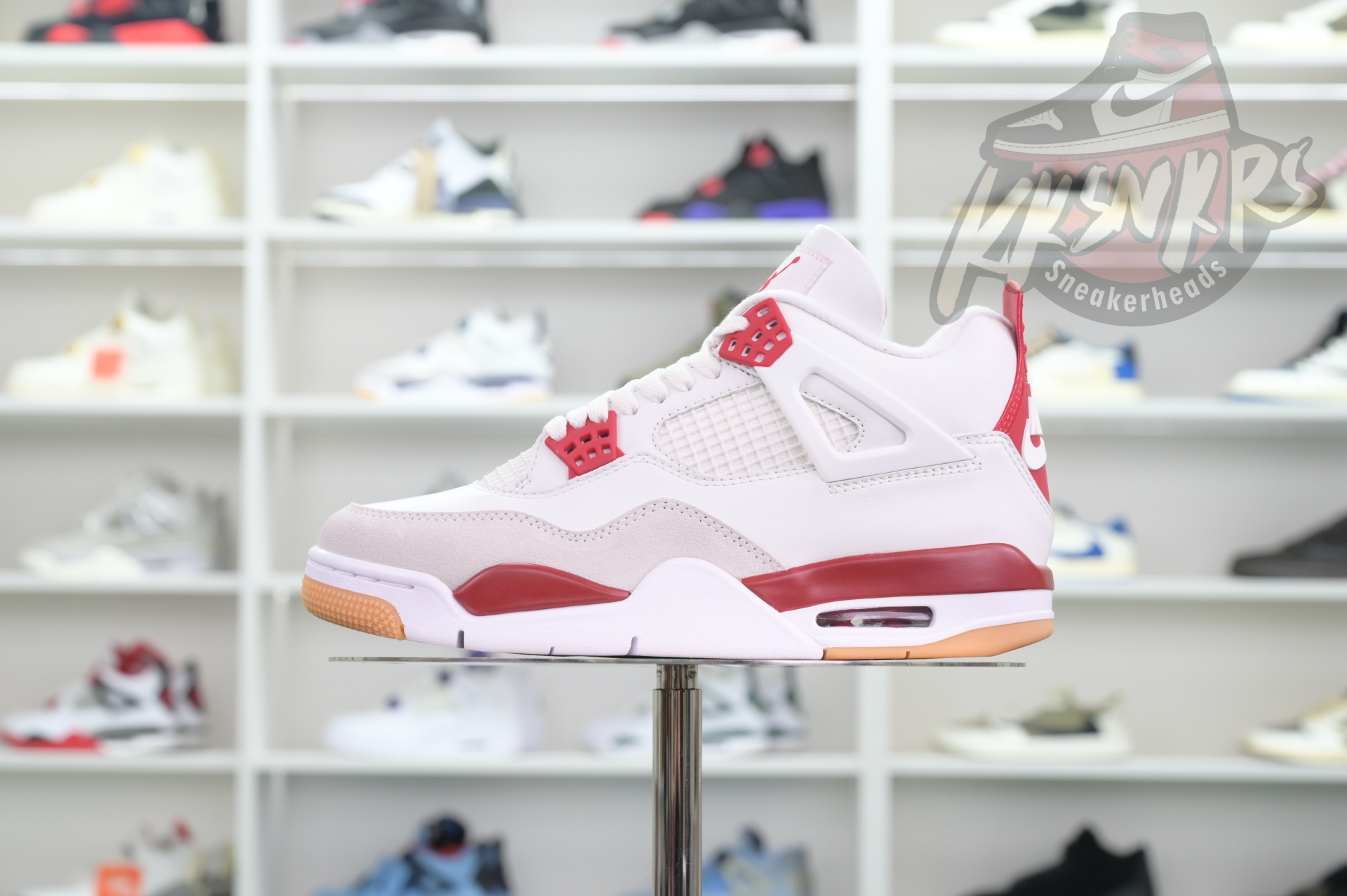 Nike SB x Jordan Air Jordan4“Varsity Red”