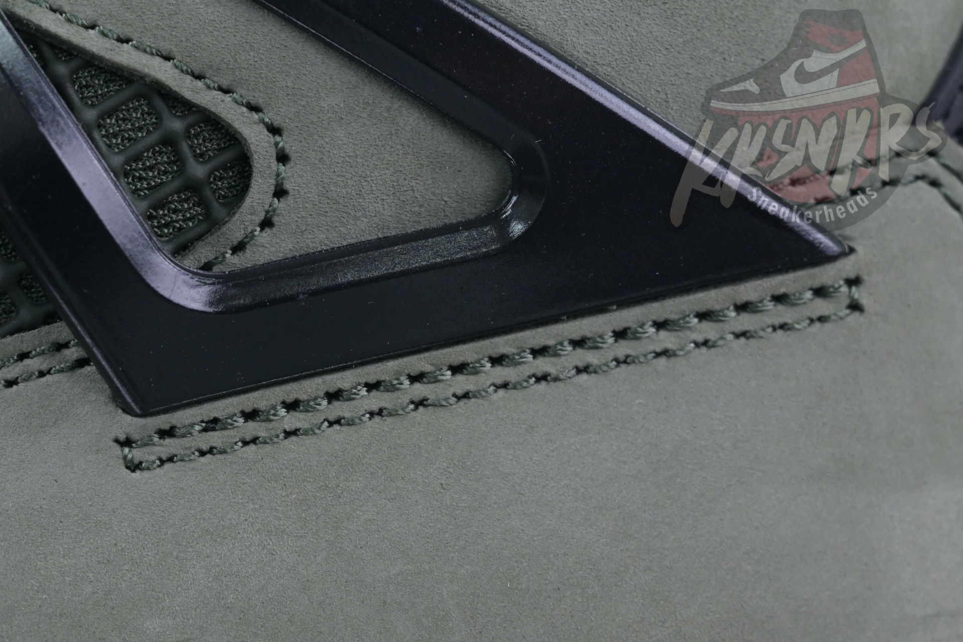 UNDEFEATED x Jordan Air Jordan 4  B1519-200