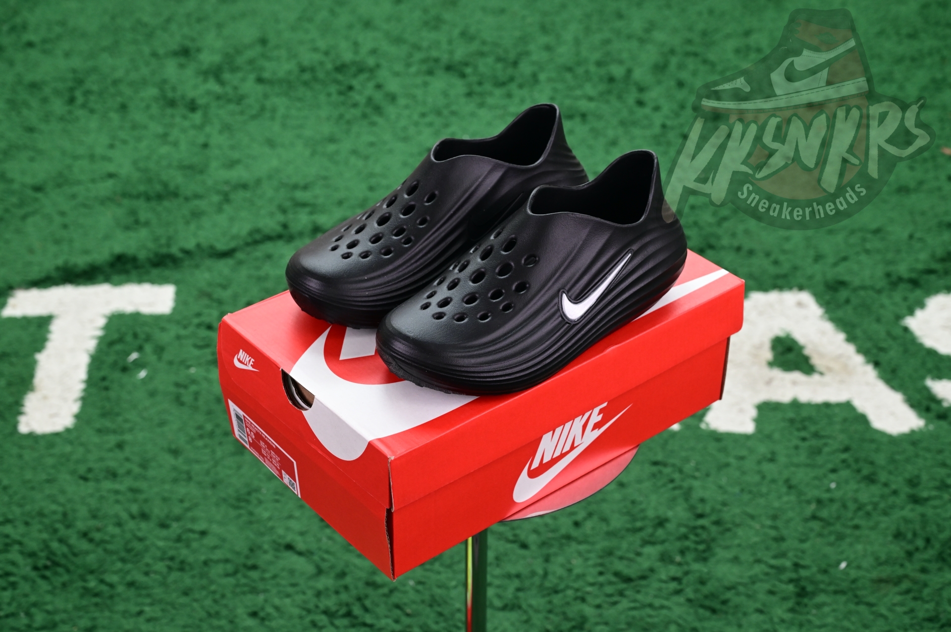 Nike ReactX Rejuven8  HV5062-001