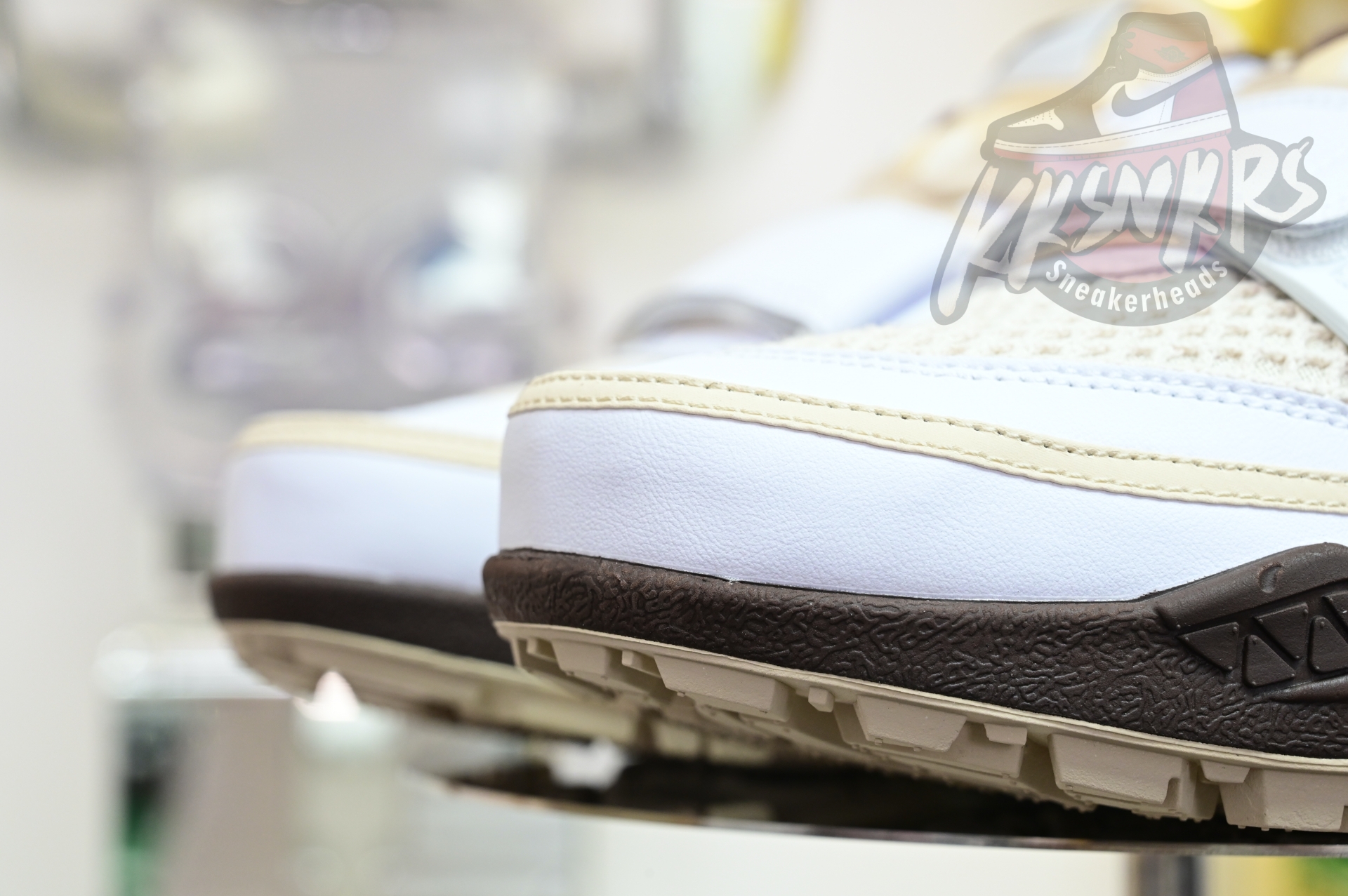 Travis Scott x Nike ZOOM Field JAXX“White/ Light Chocolate”HQ3073-100