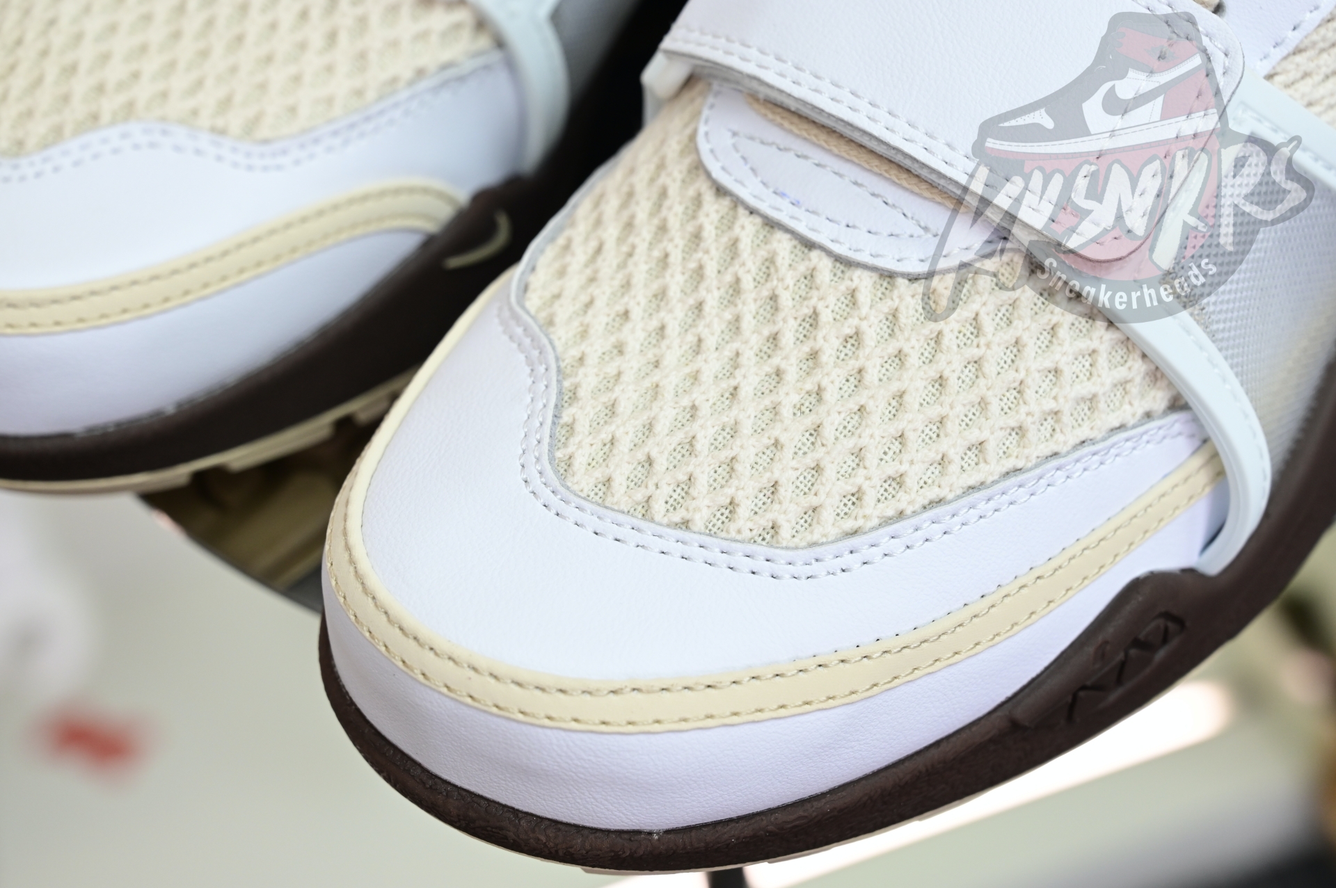 Travis Scott x Nike ZOOM Field JAXX“White/ Light Chocolate”HQ3073-100